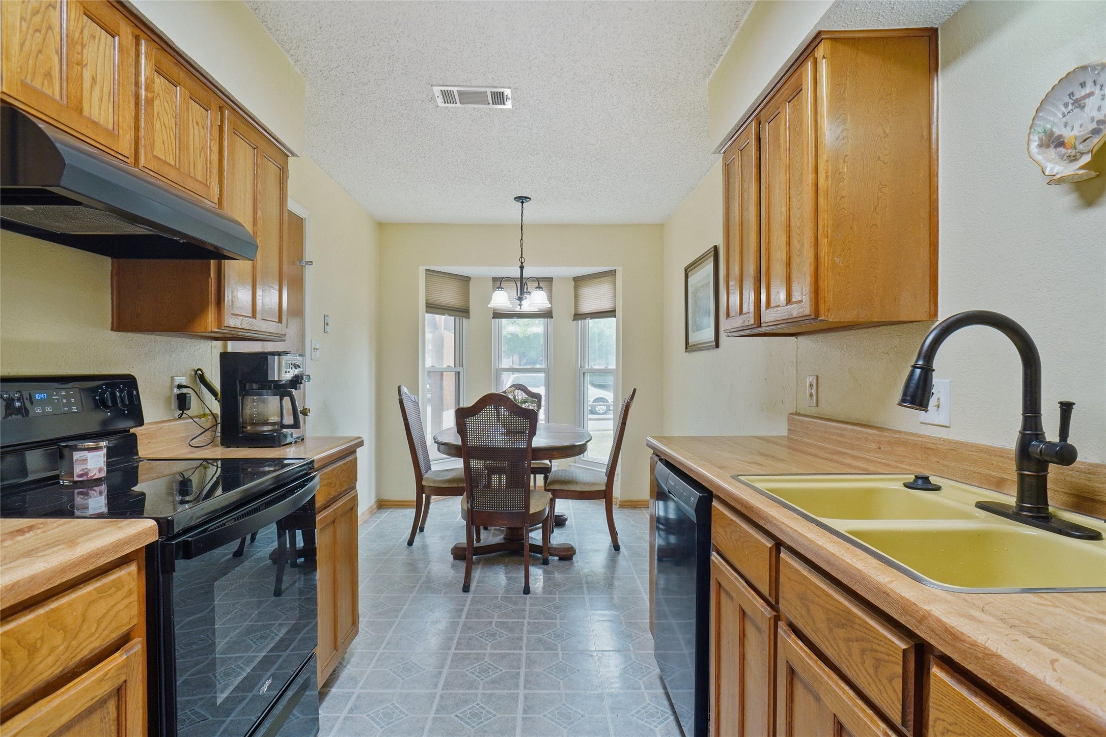 6425 Greenfield Court