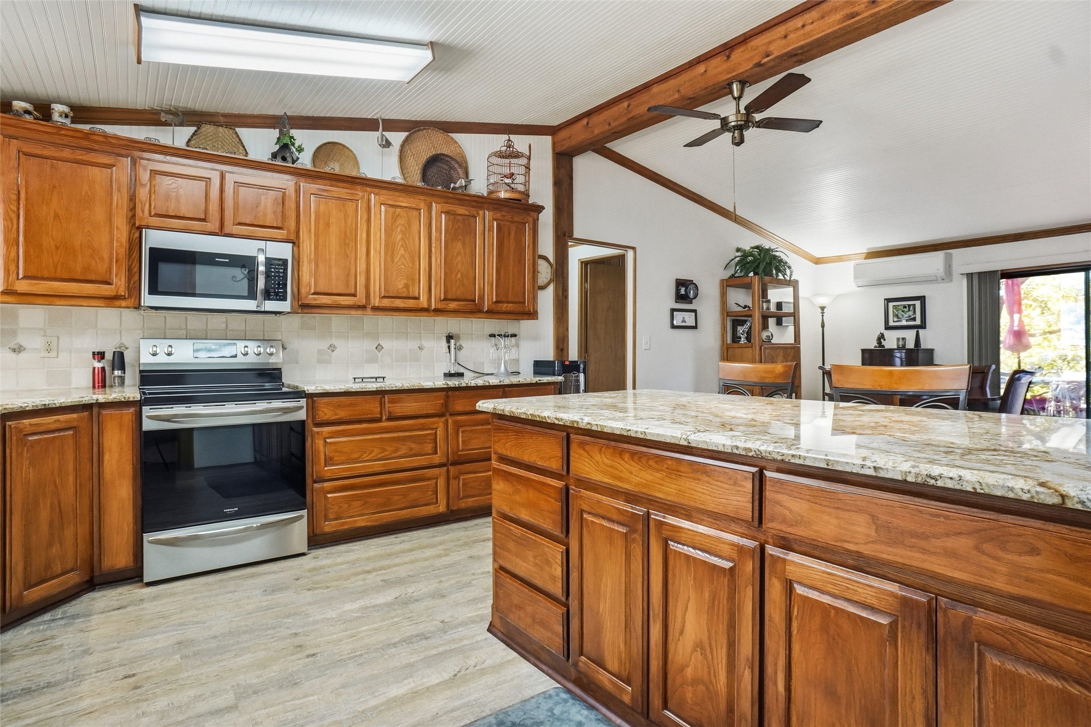 373 County Road 1742
