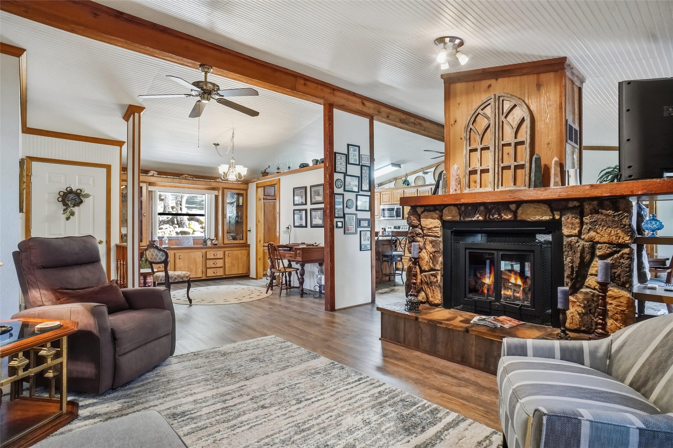 373 County Road 1742