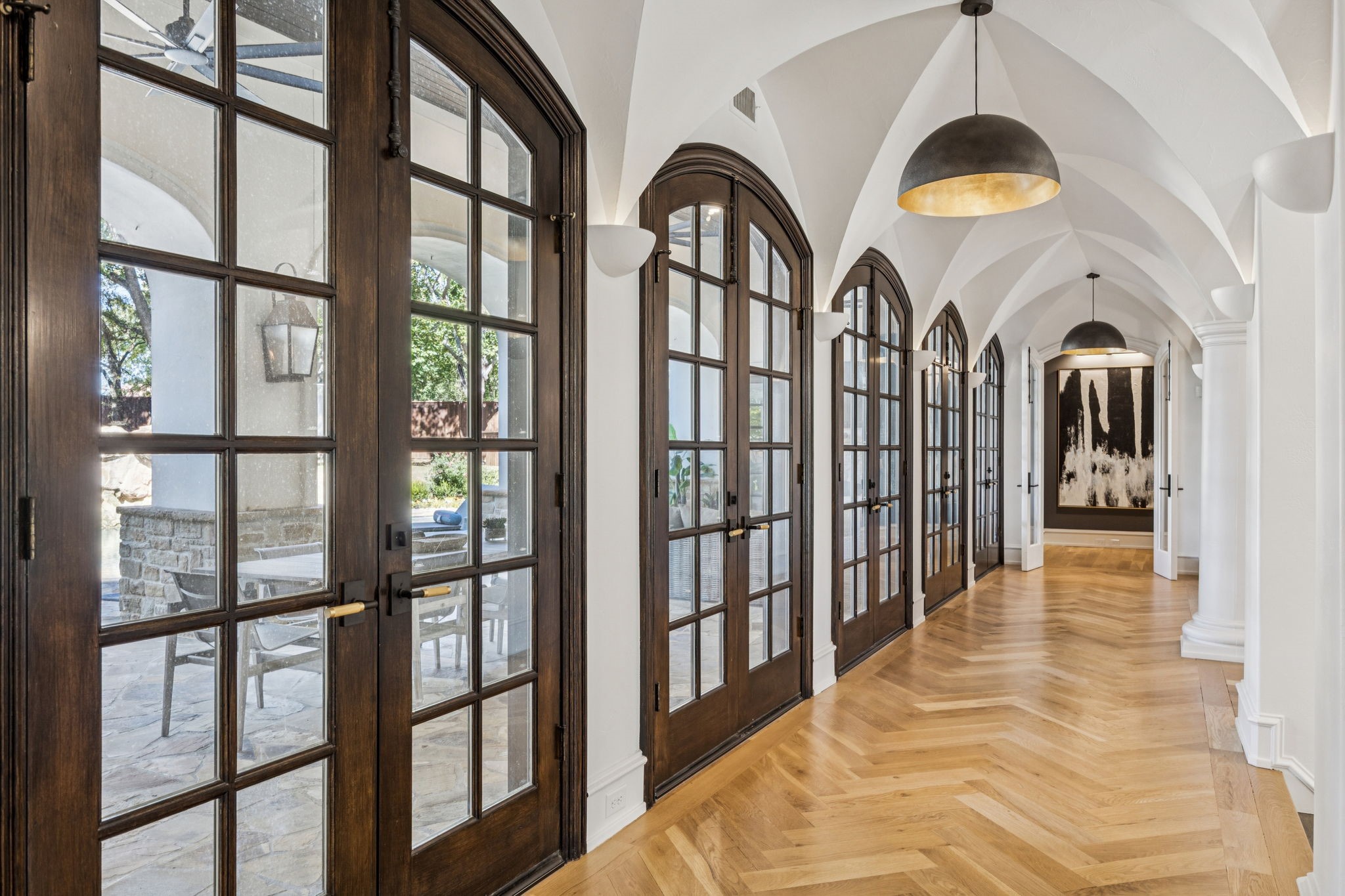 1100 LA PALOMA Court