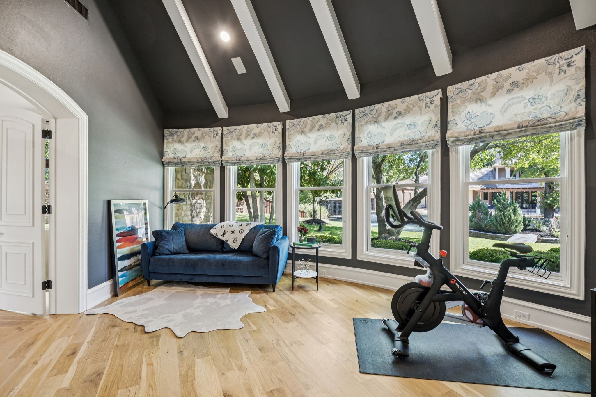 1100 LA PALOMA Court