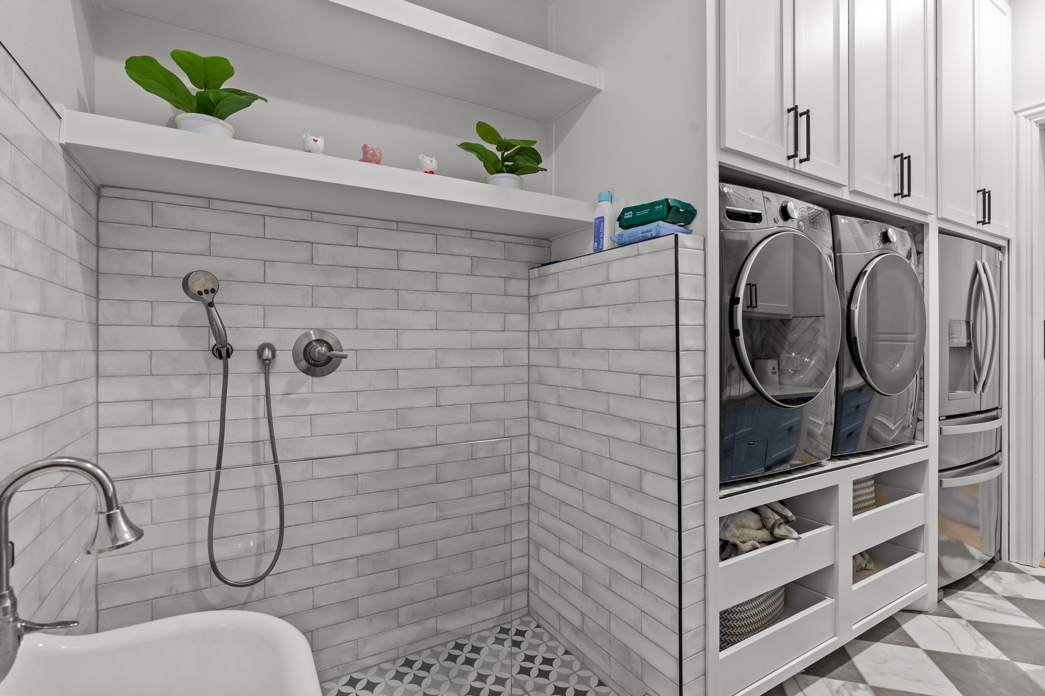 1100 LA PALOMA Court