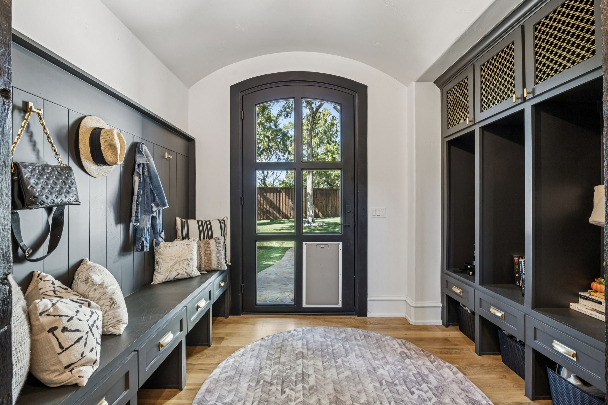 1100 LA PALOMA Court