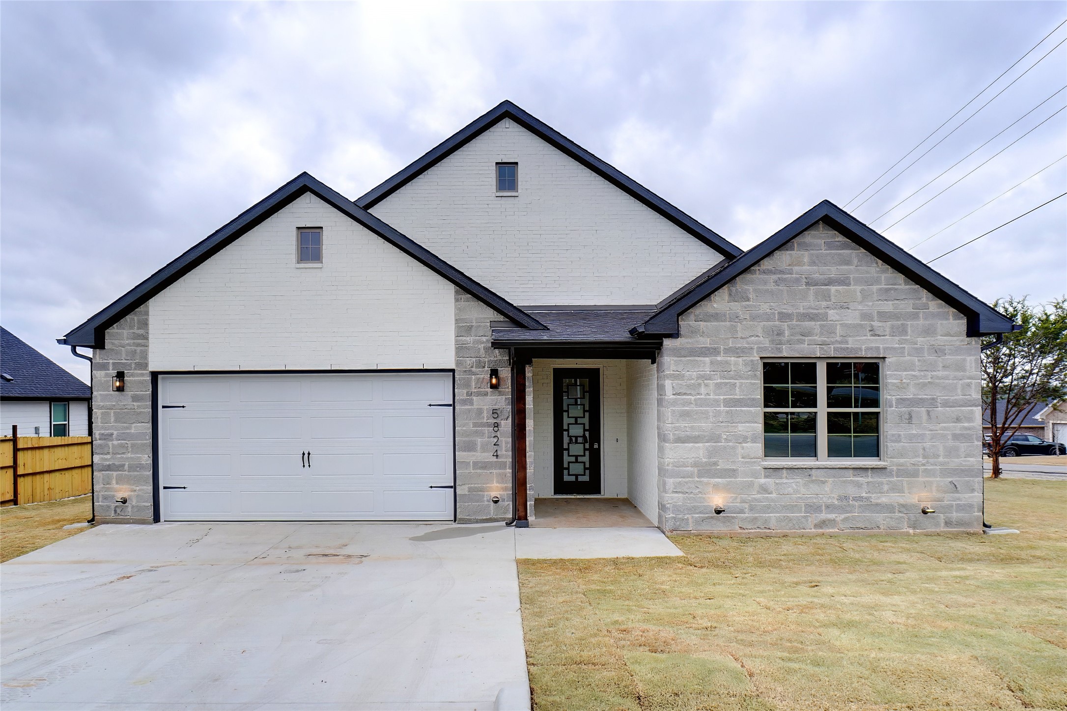5824 Belaire Circle