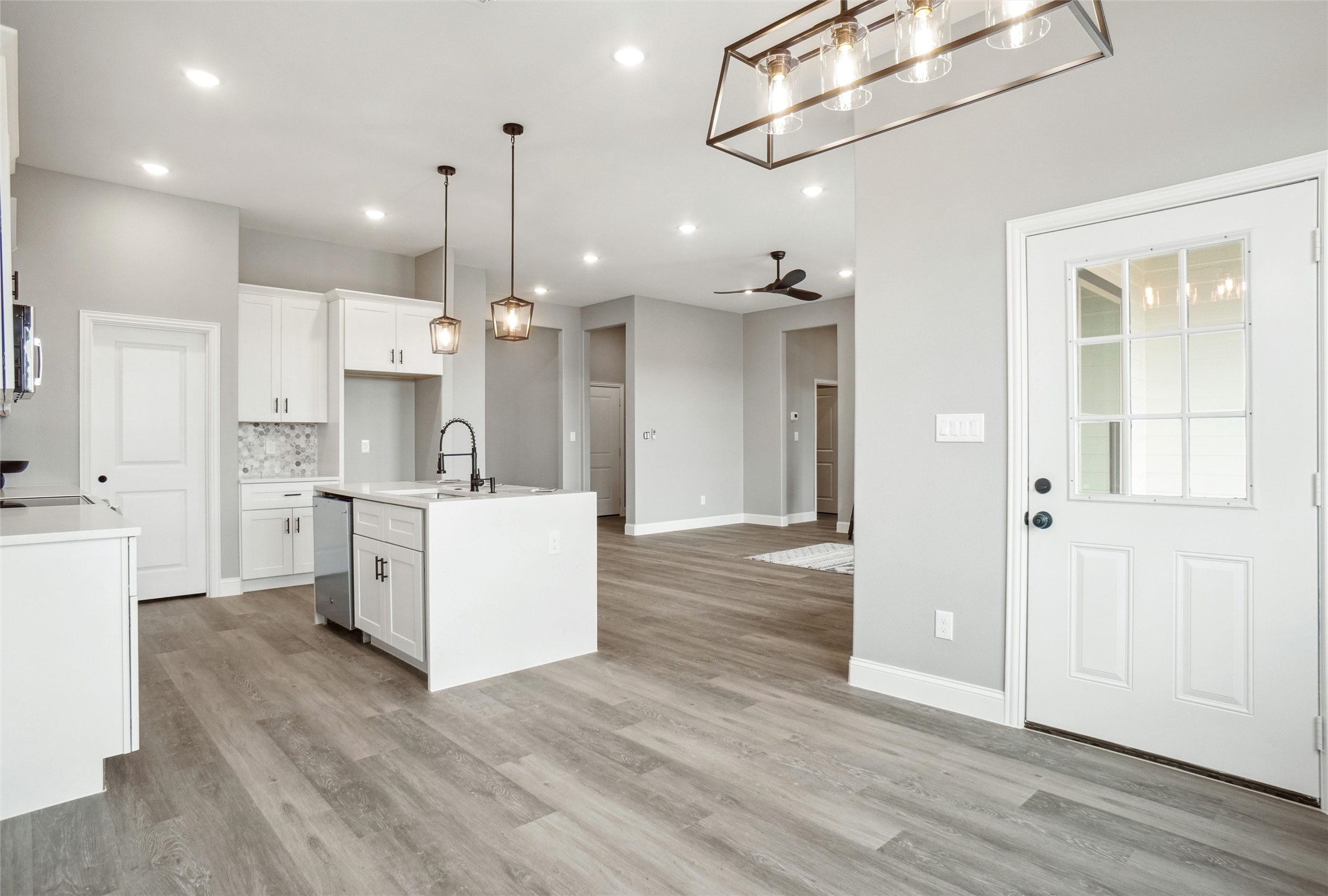 5824 Belaire Circle