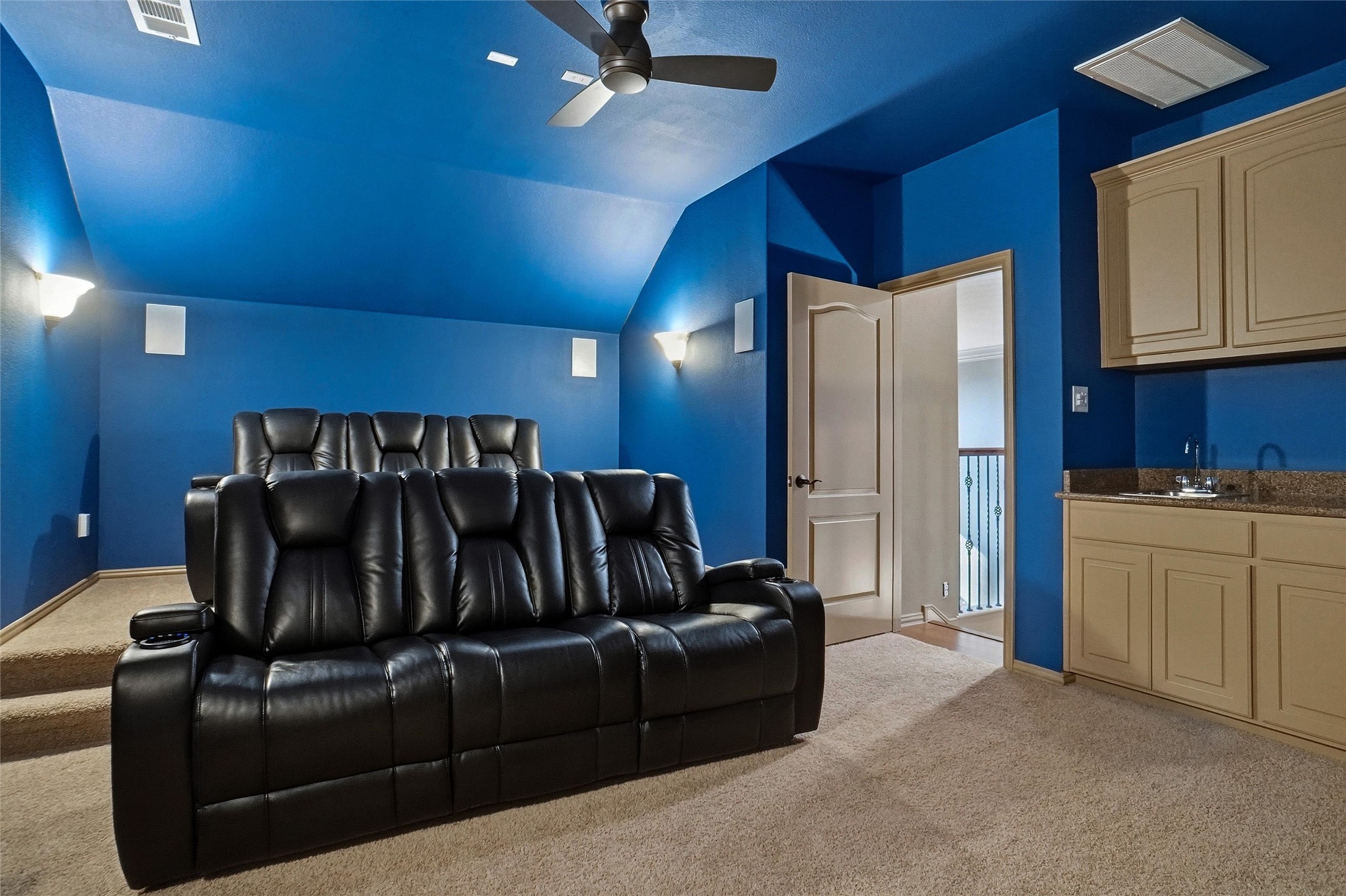 4840 Exposition Way