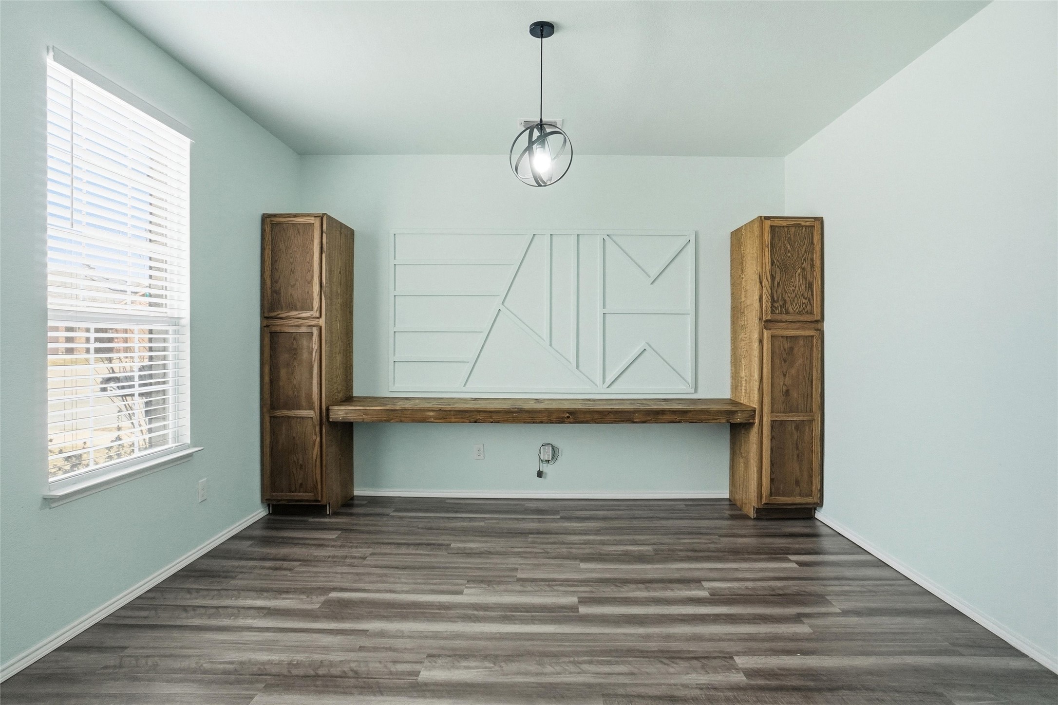 7920 Split Rock Drive