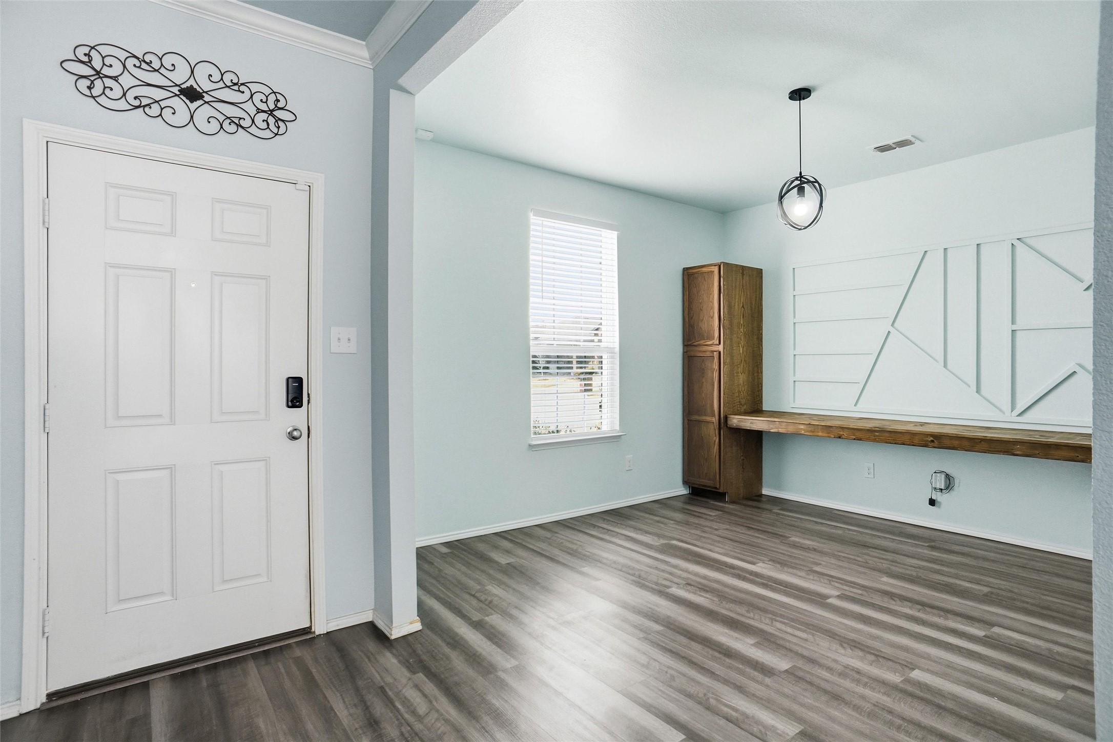 7920 Split Rock Drive