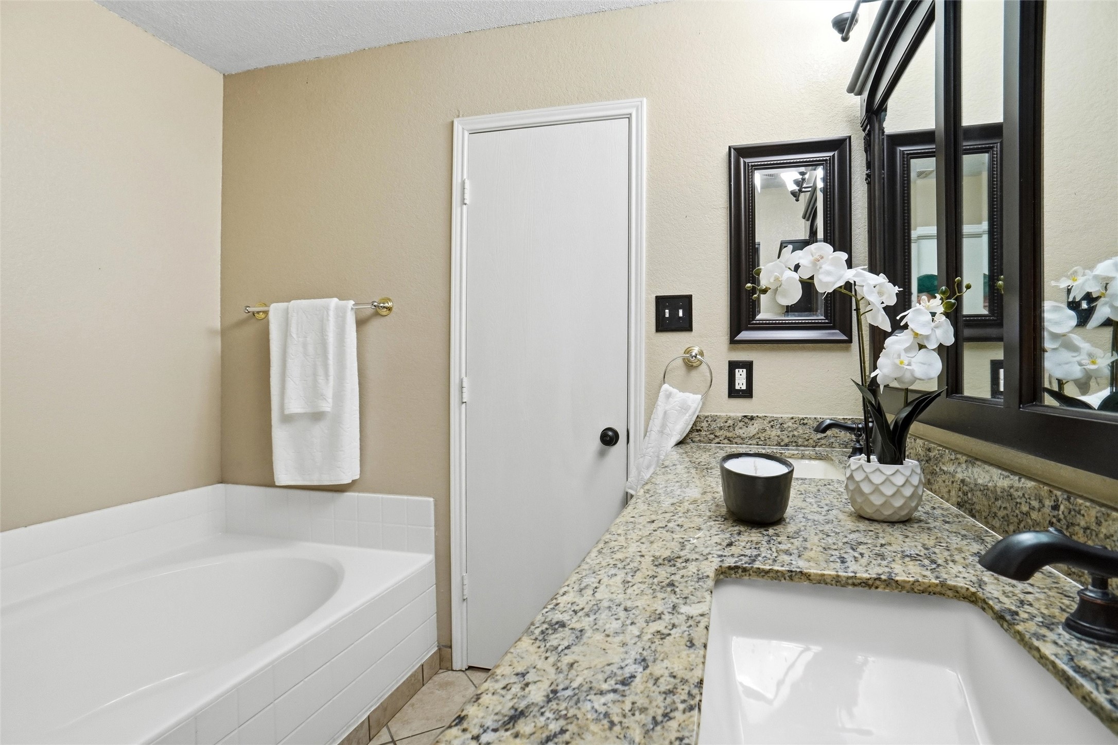 5333 Kingsknowe Parkway