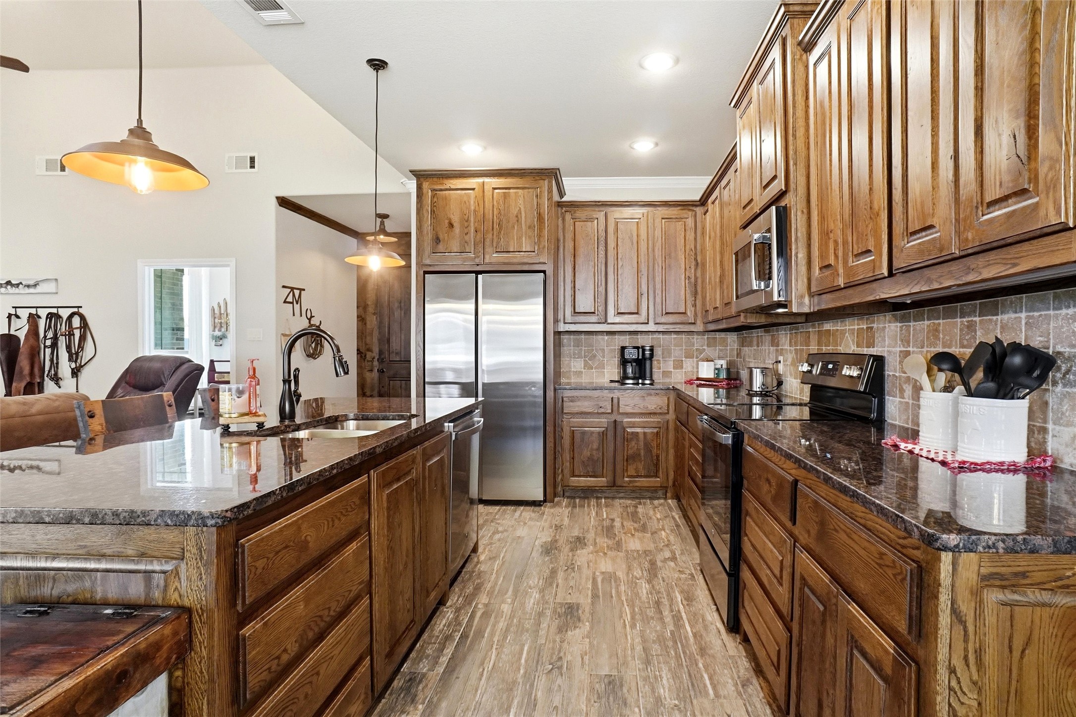 1024 Tex Lane