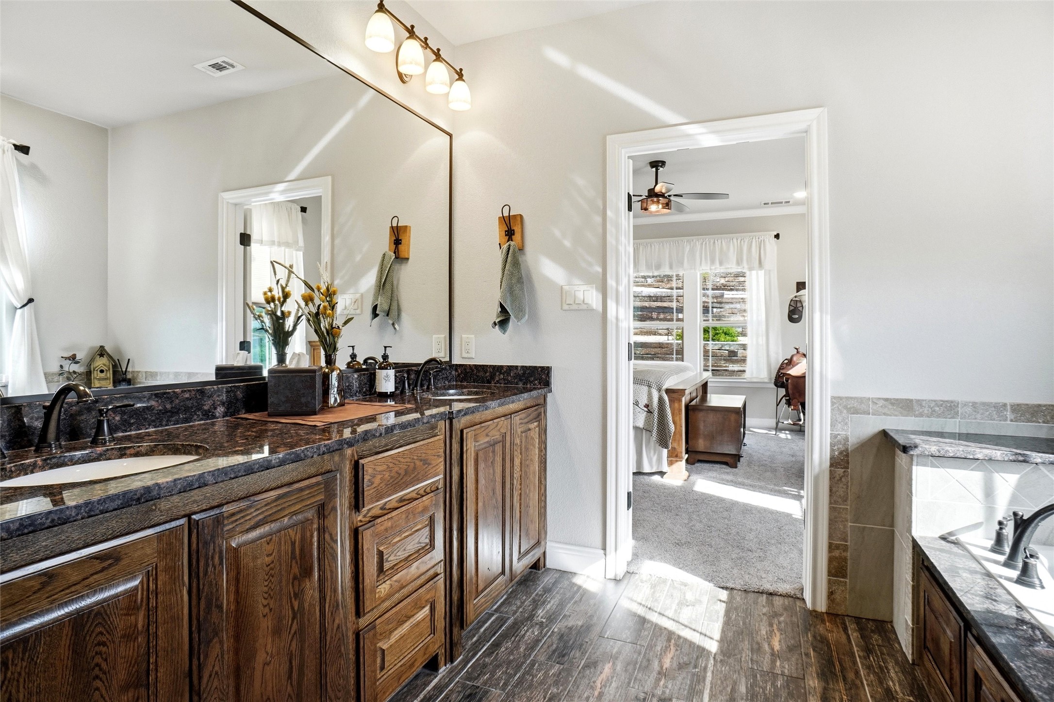 1024 Tex Lane