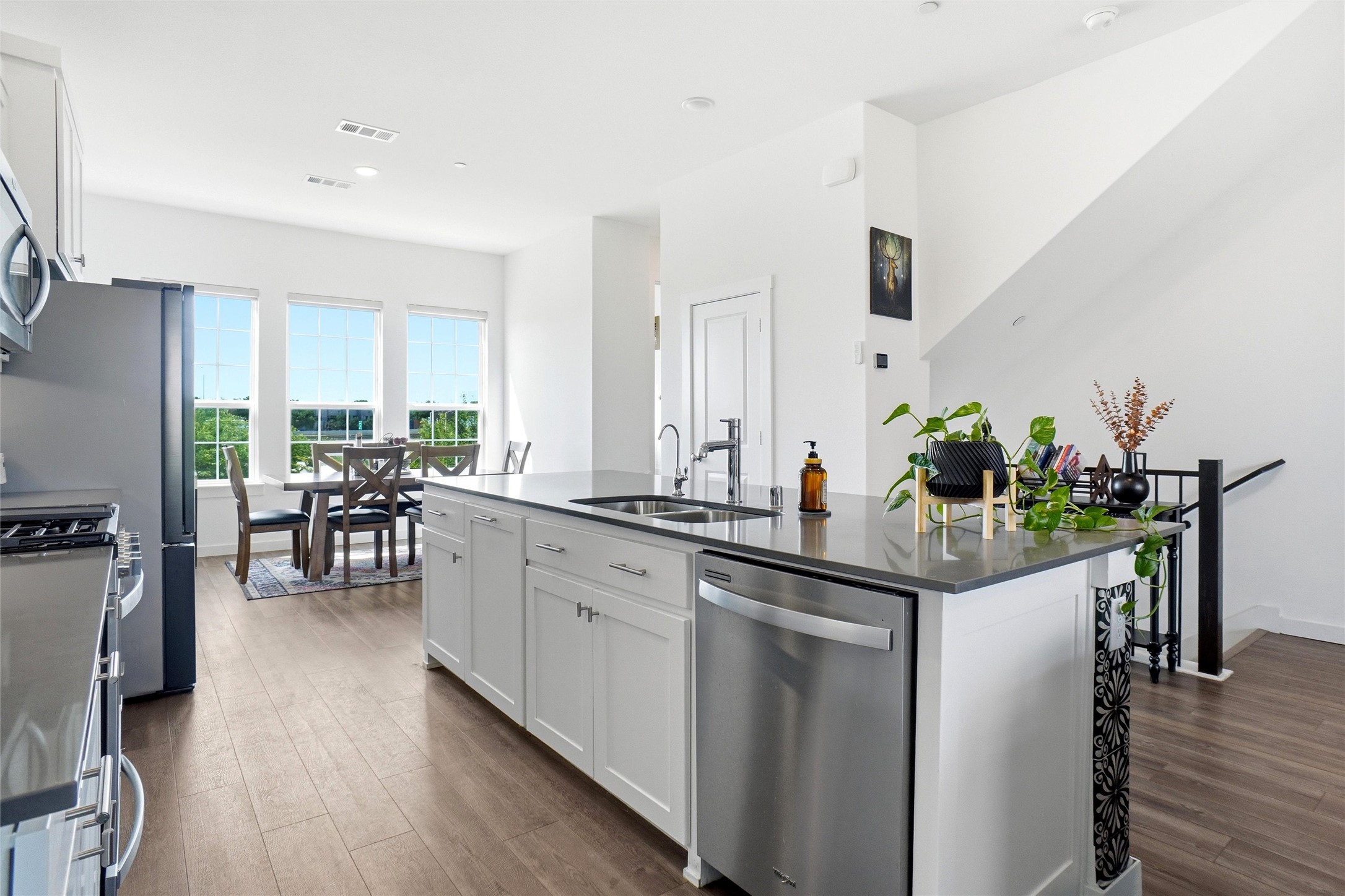 695 Vista Del Lago Drive