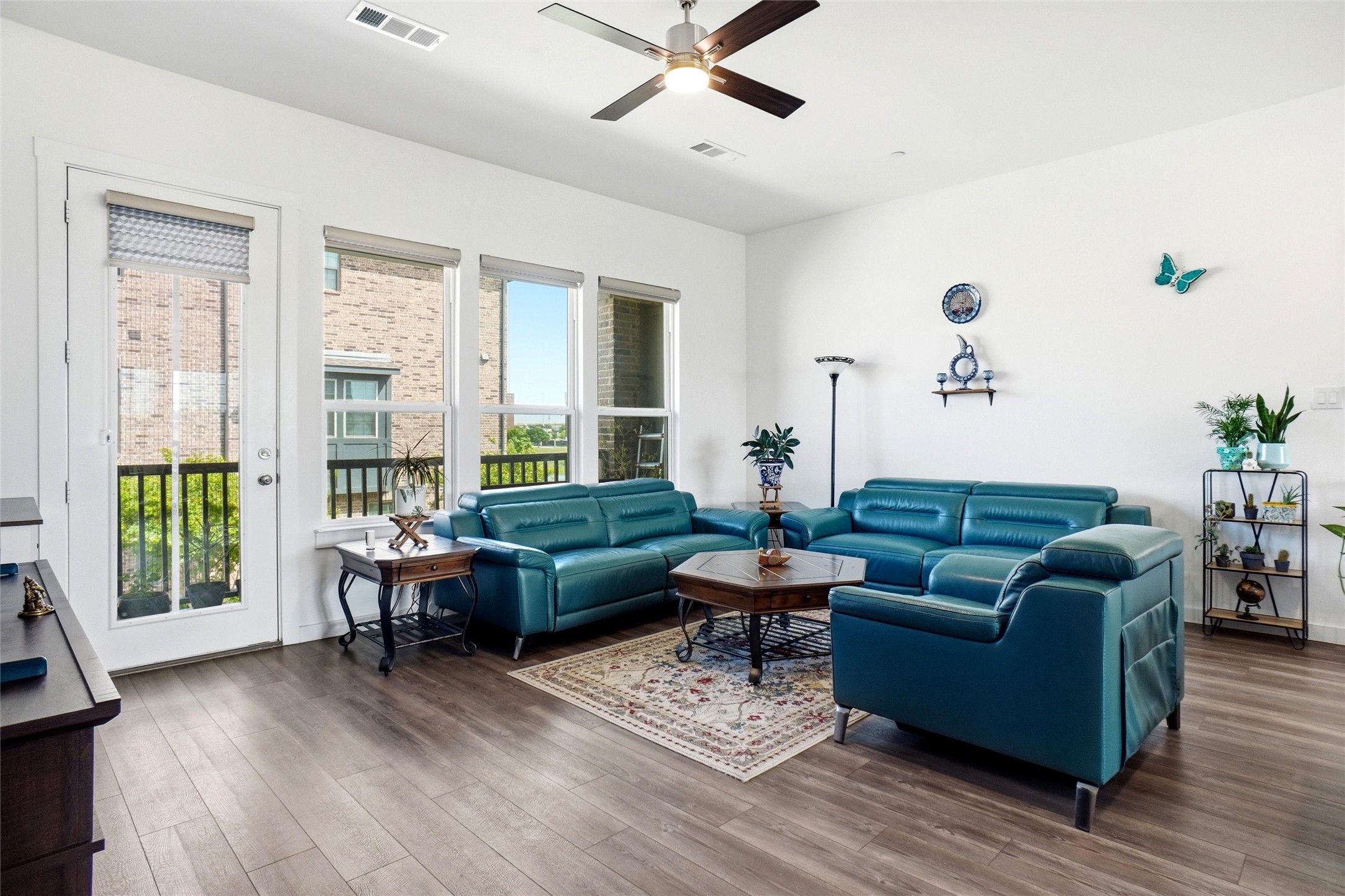 695 Vista Del Lago Drive