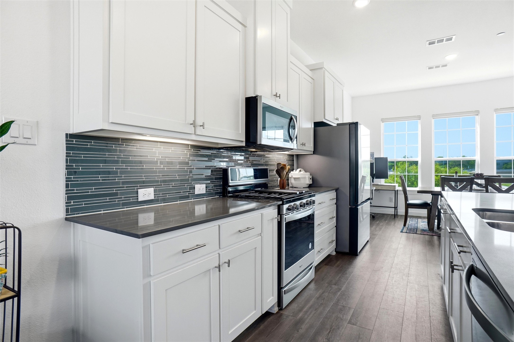 695 Vista Del Lago Drive