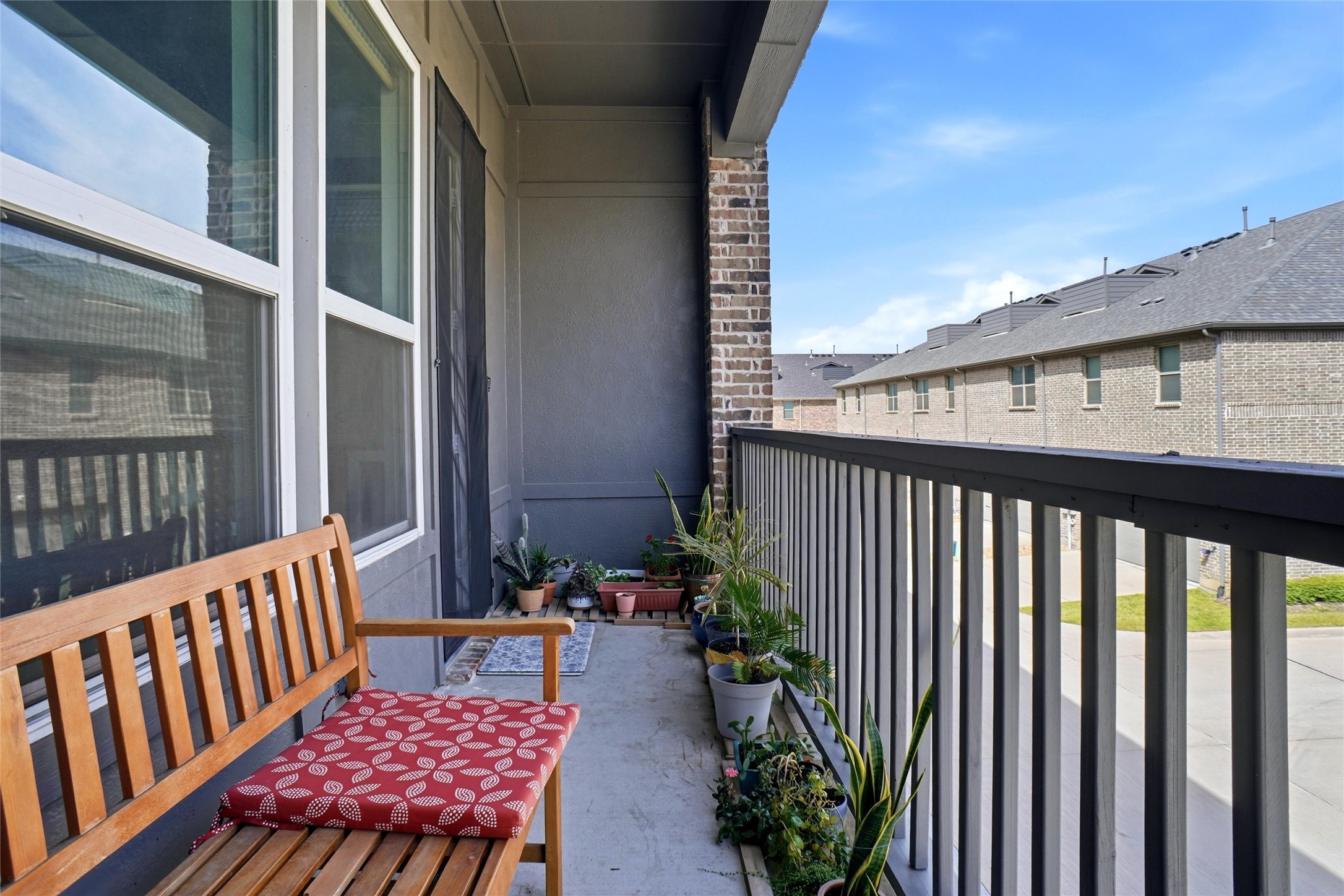 695 Vista Del Lago Drive