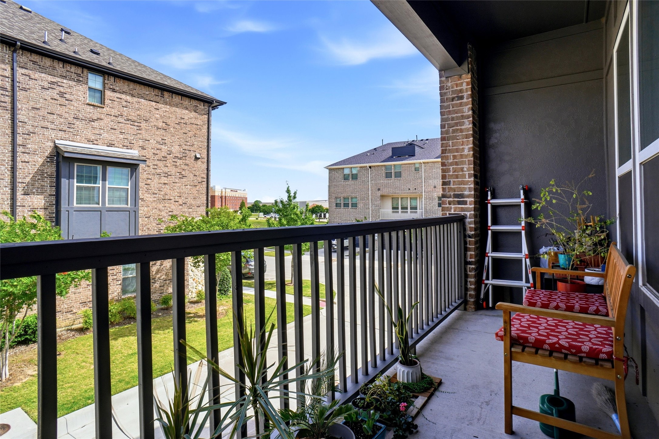 695 Vista Del Lago Drive