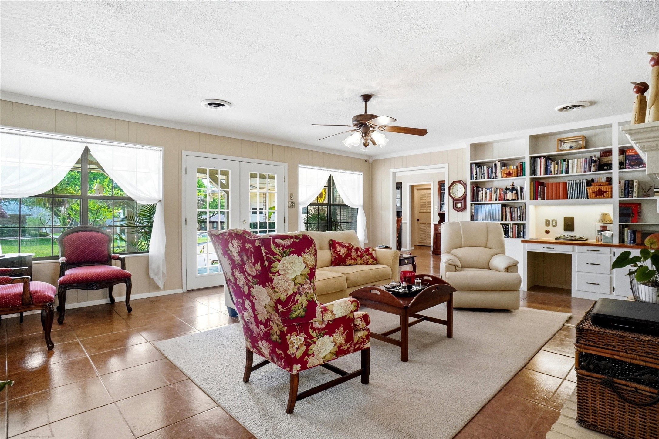 6122 Belvidere Circle