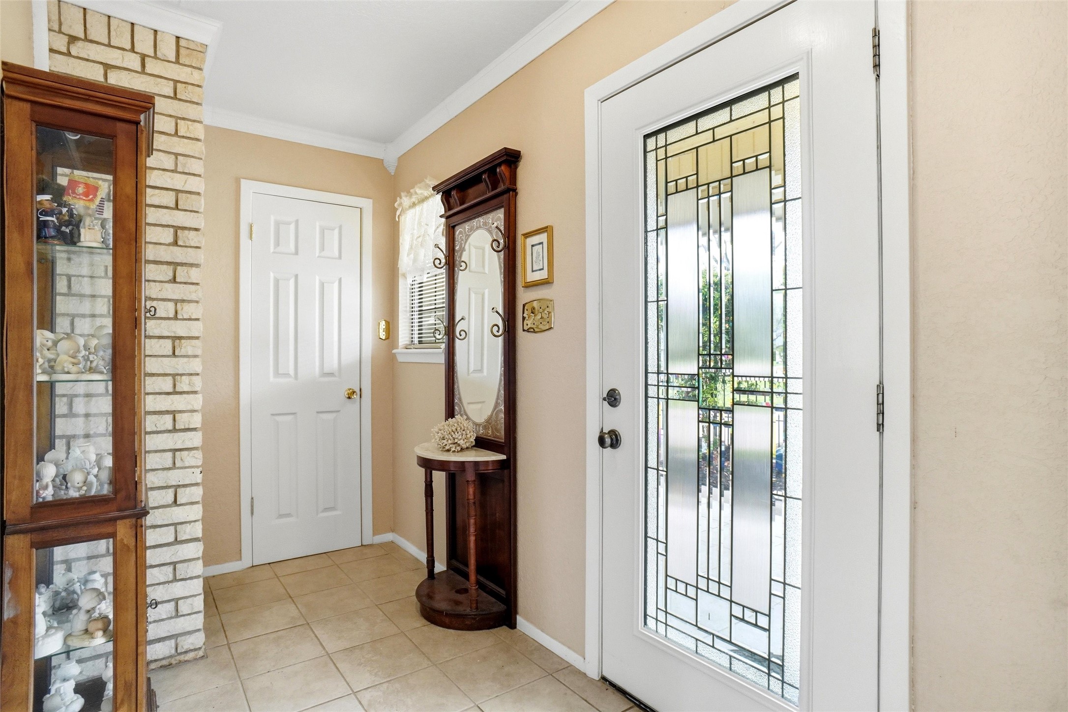 6122 Belvidere Circle