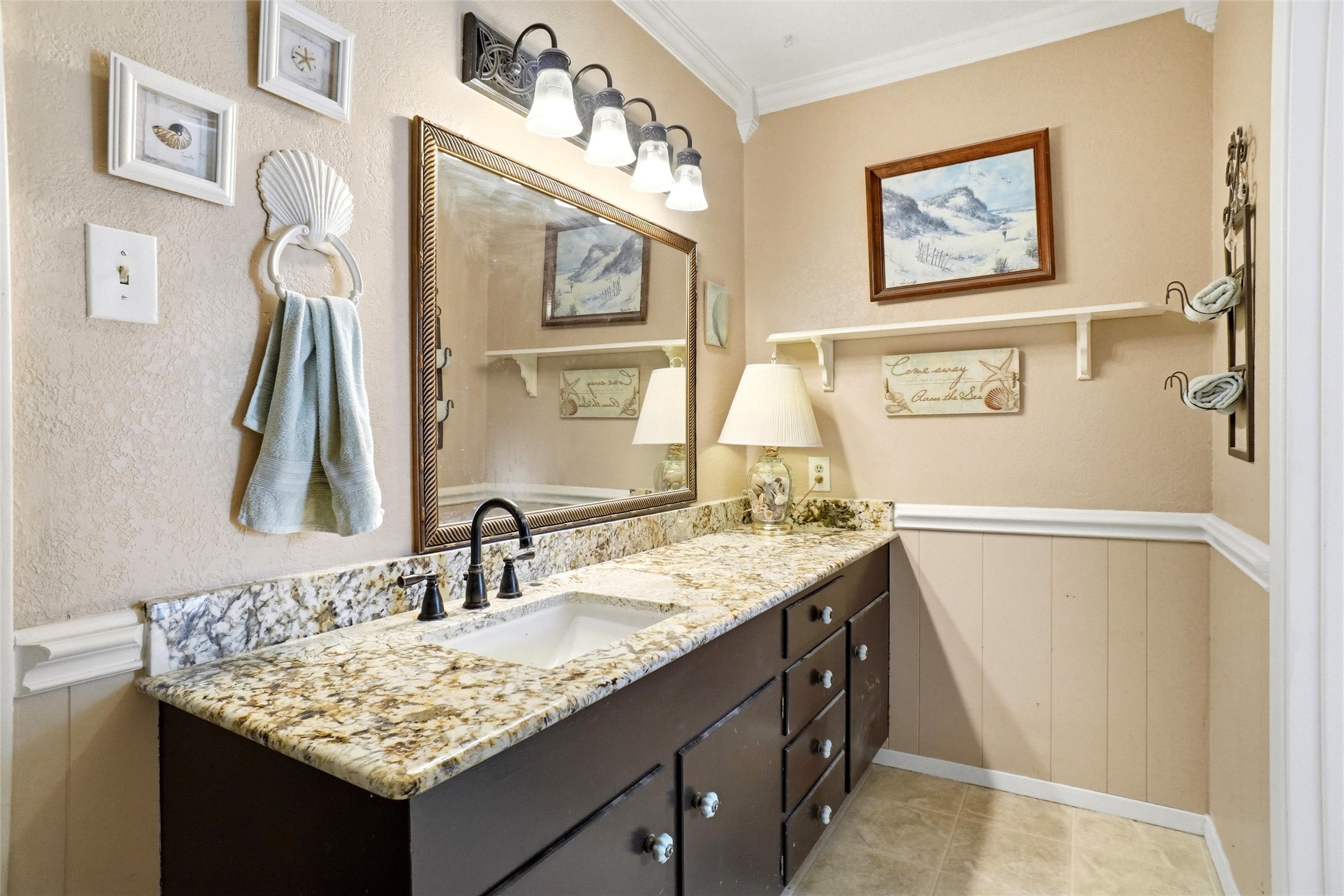 6122 Belvidere Circle