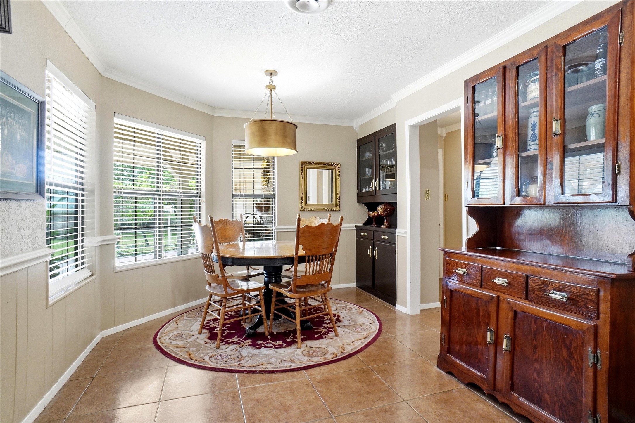 6122 Belvidere Circle