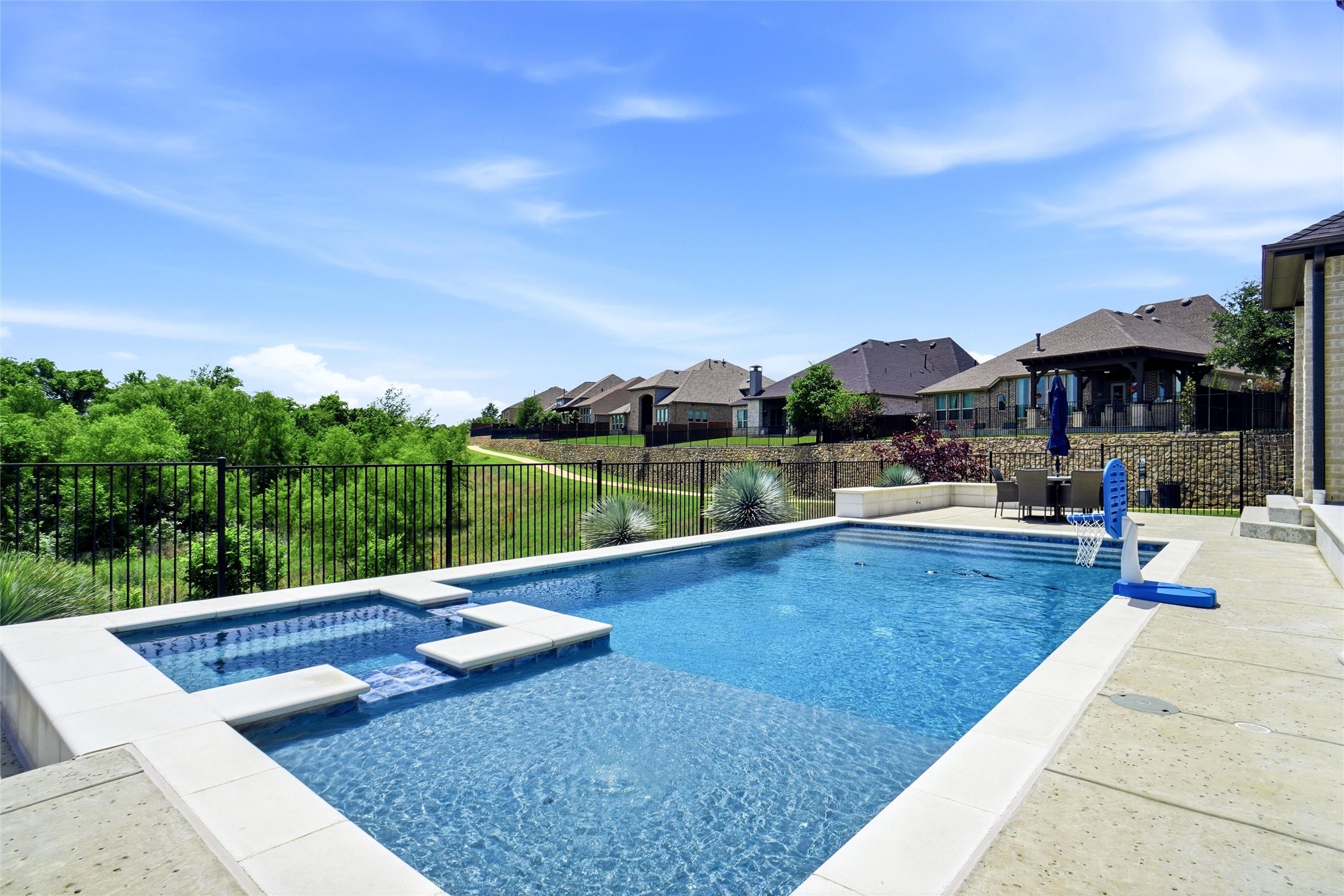 1300 Highpoint Way