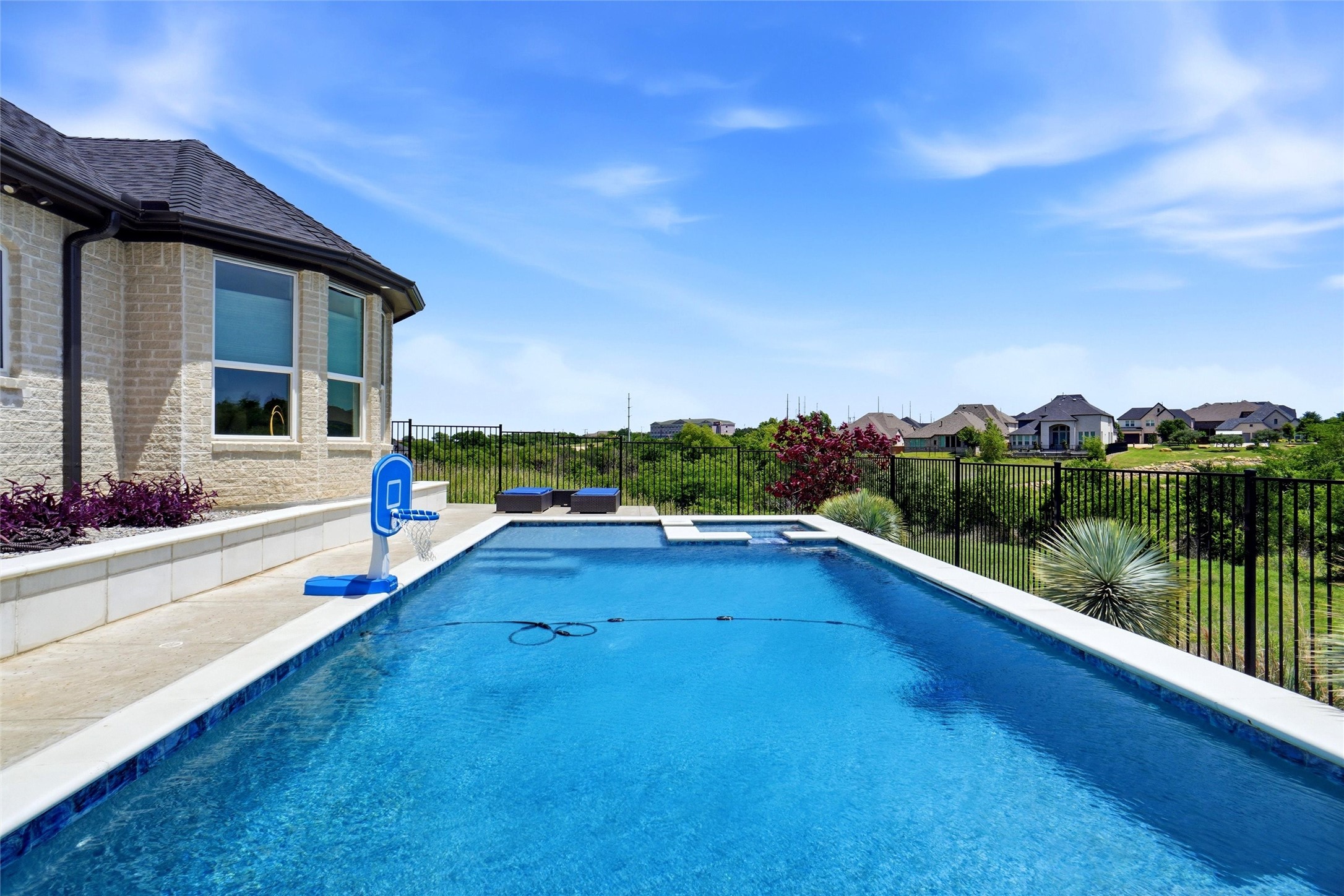1300 Highpoint Way