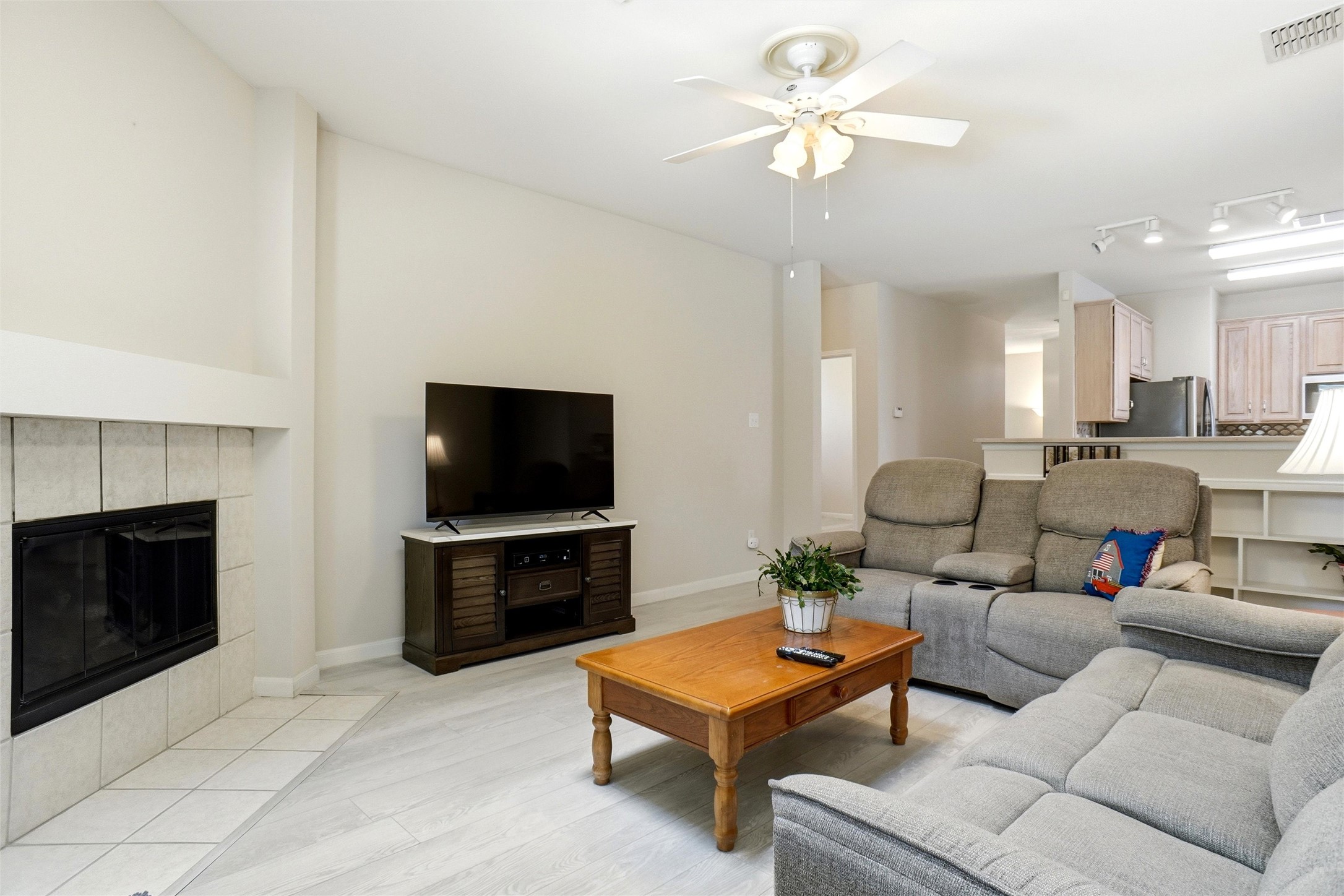 1140 Whispering Trail Circle