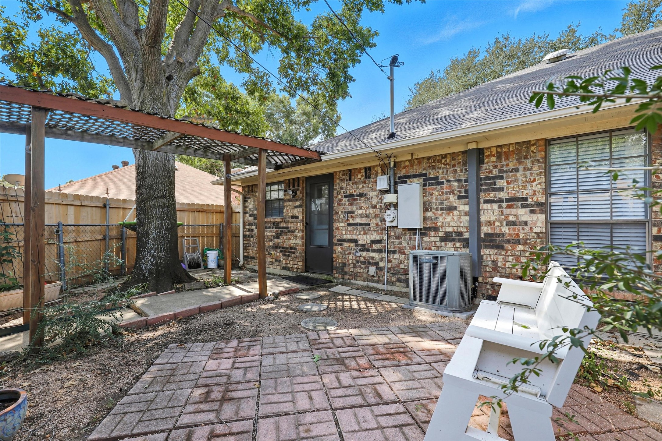 5616 Westchase Drive