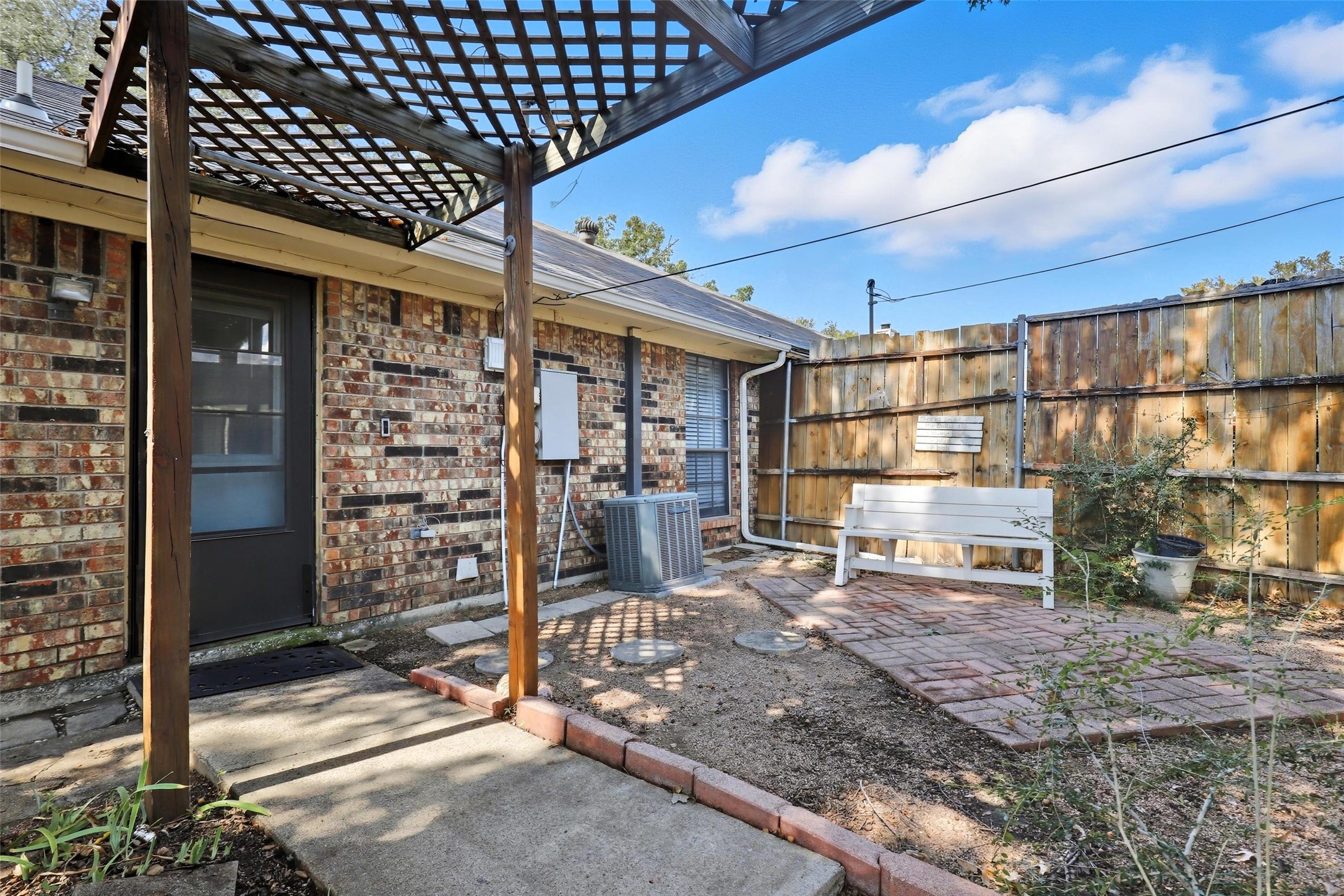 5616 Westchase Drive