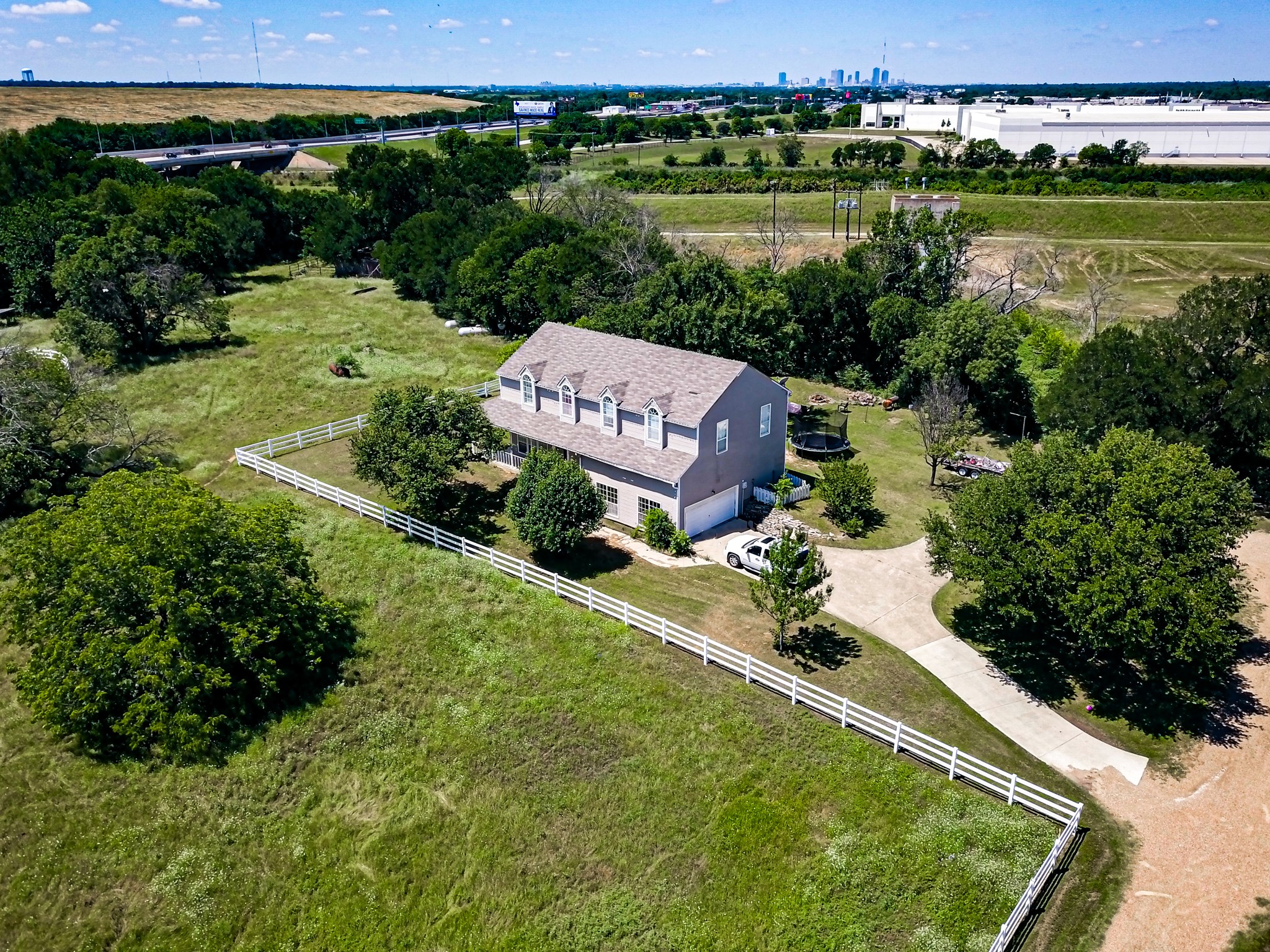 2600 Rosebud Lane