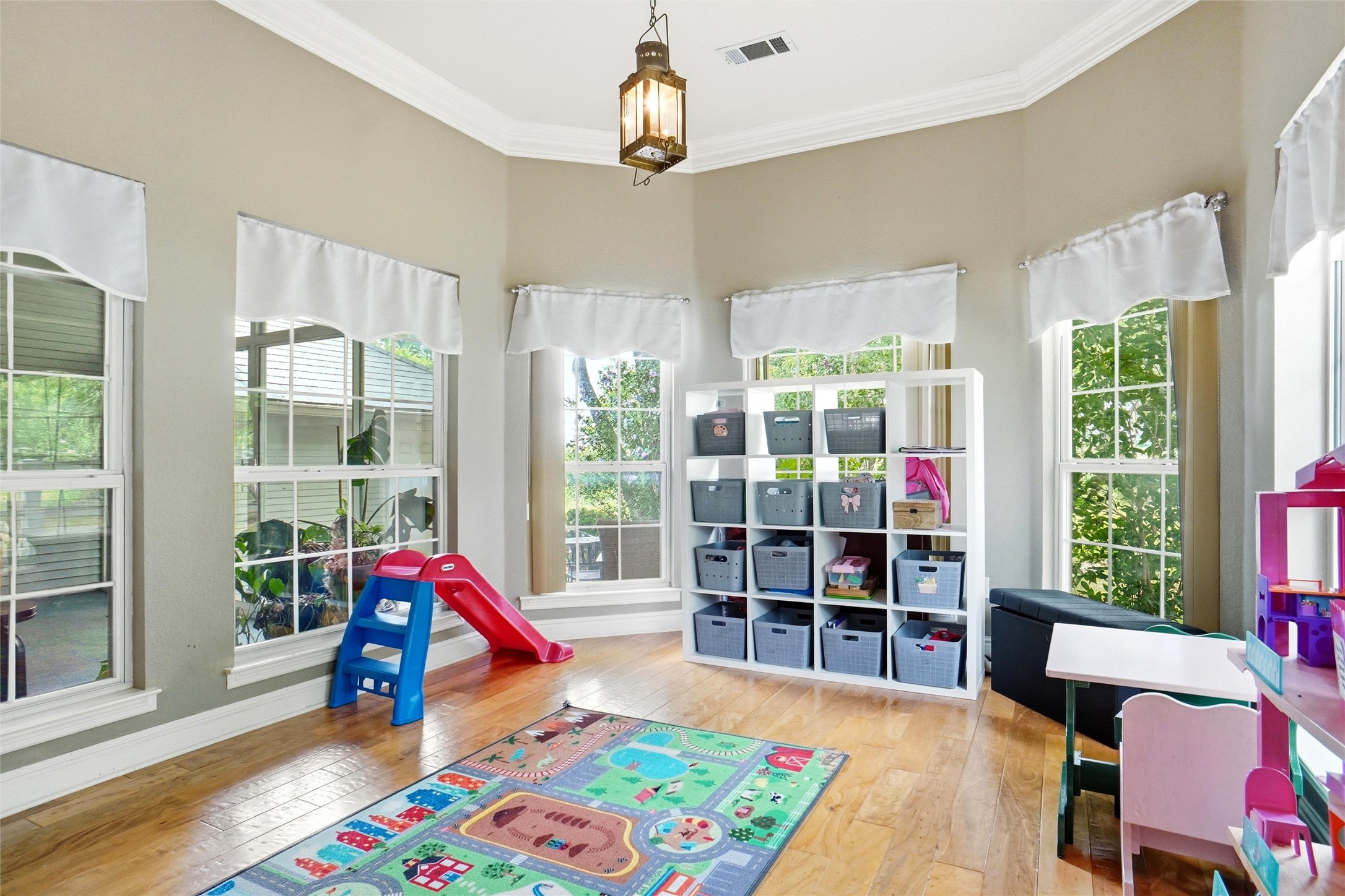 2600 Rosebud Lane