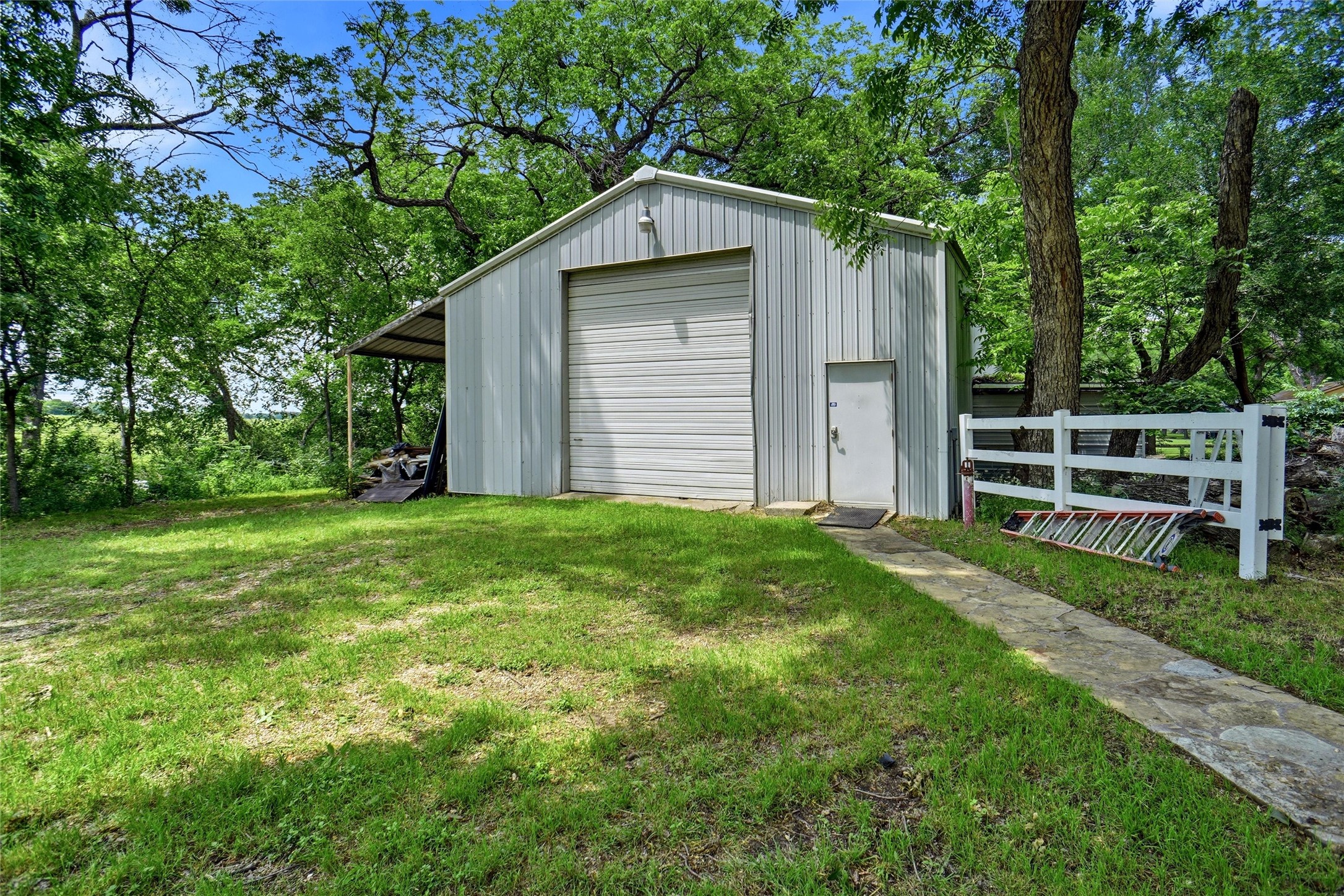 2600 Rosebud Lane