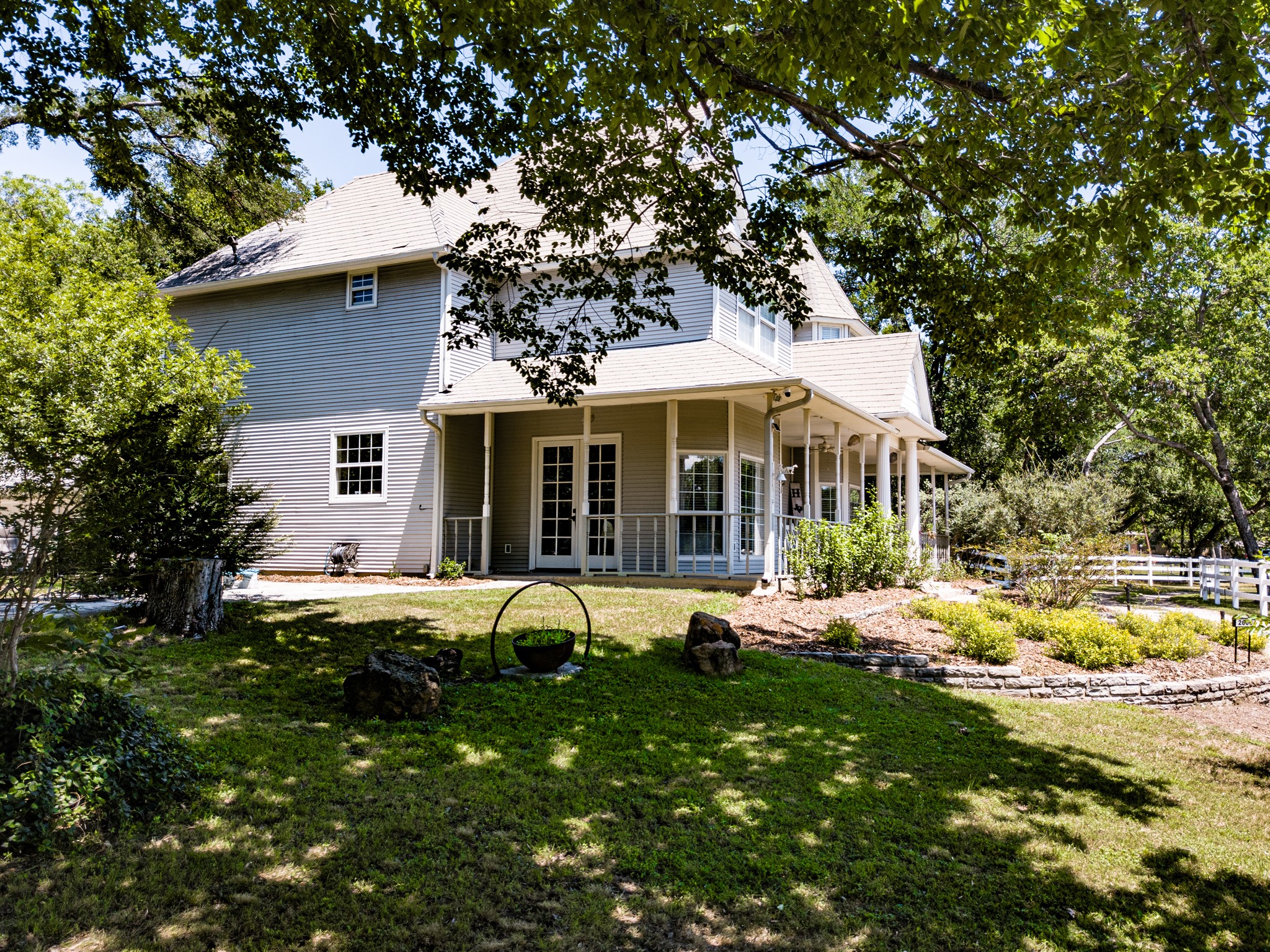 2600 Rosebud Lane