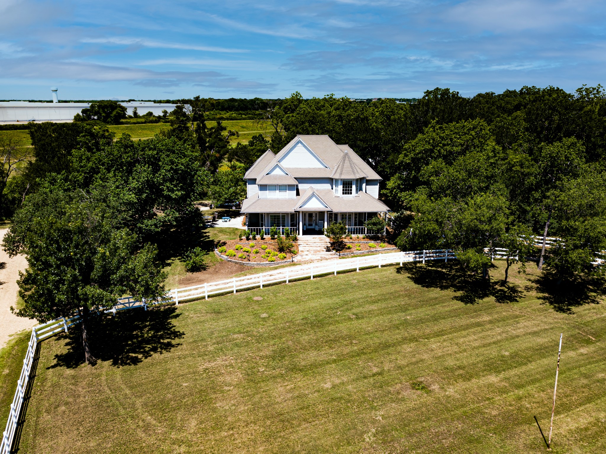 2600 Rosebud Lane