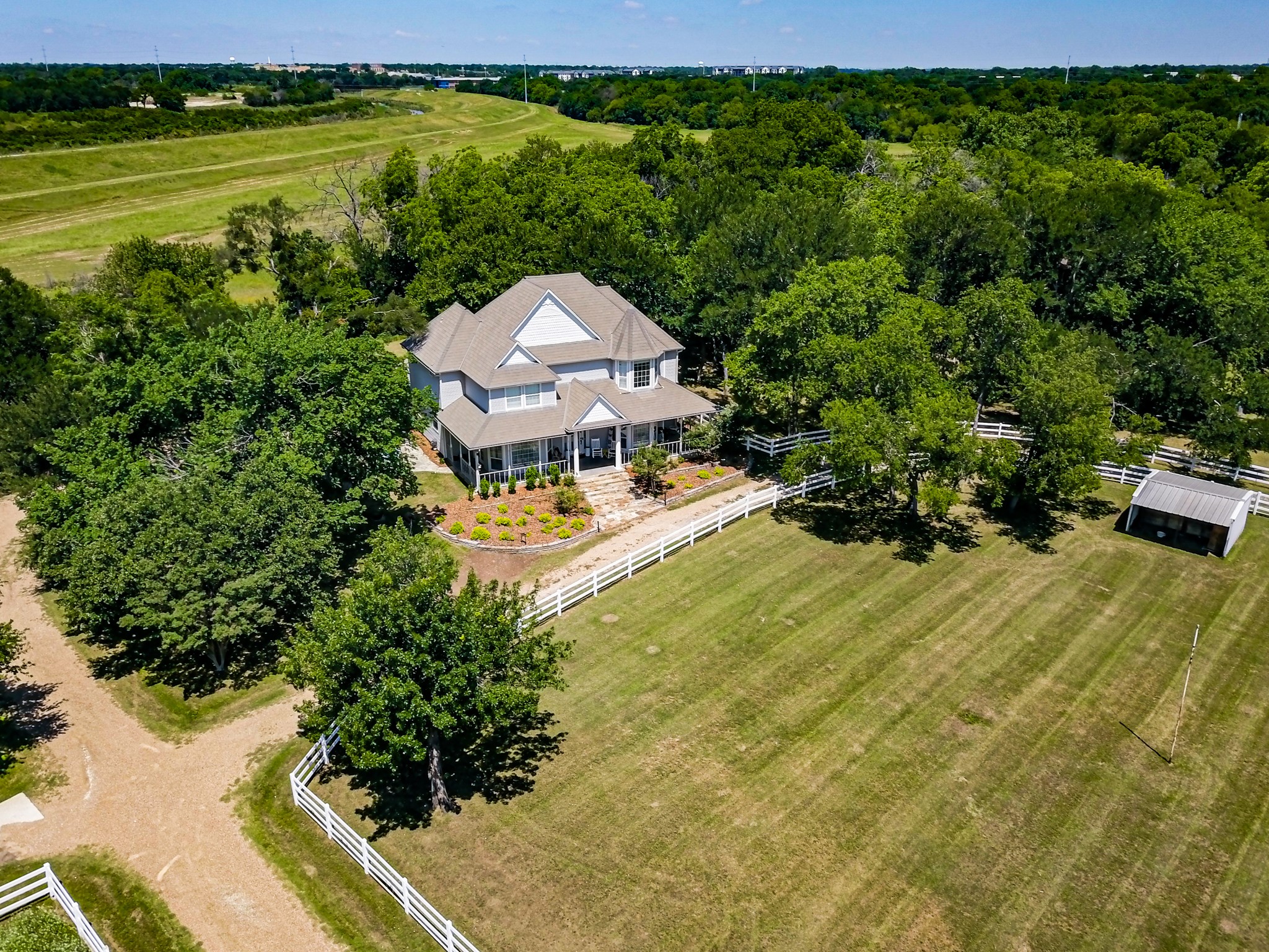 2600 Rosebud Lane