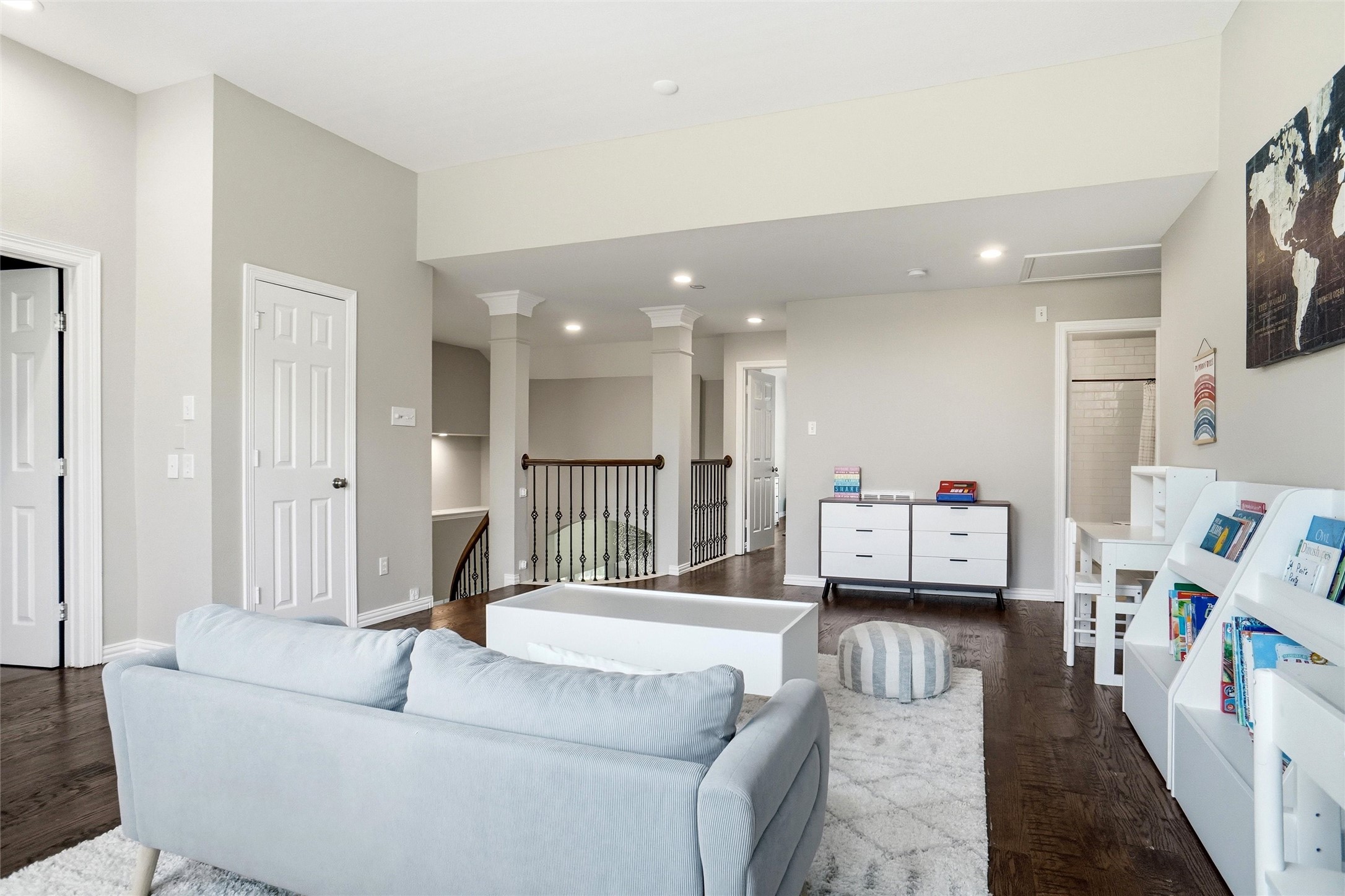 902 Dowling Court