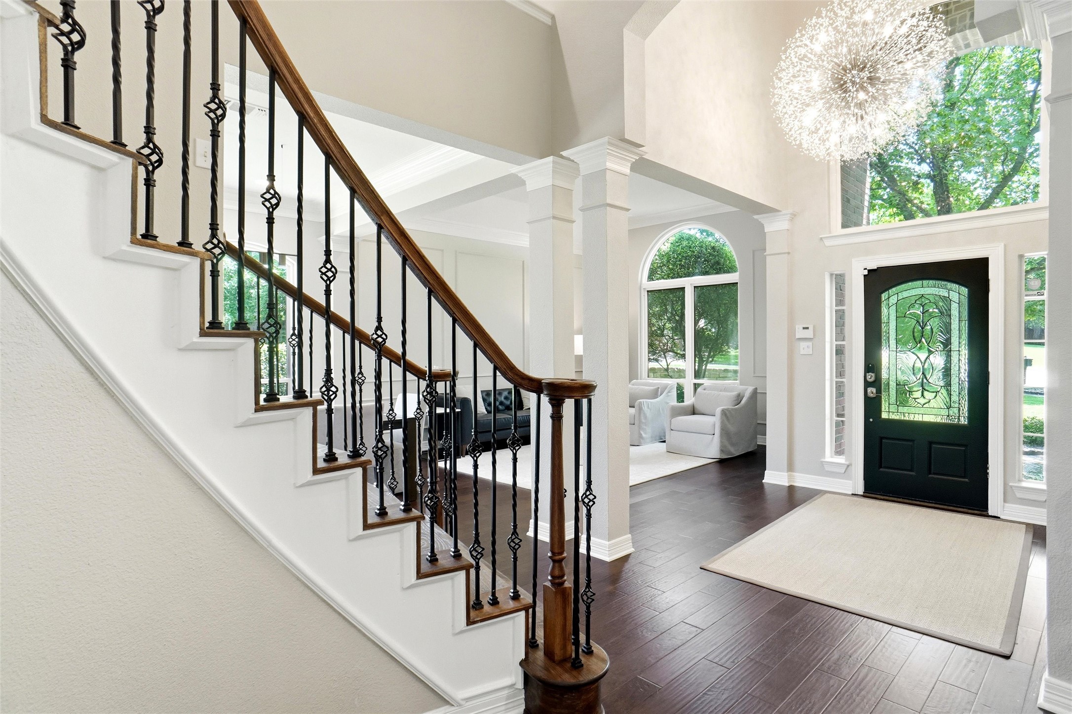 902 Dowling Court