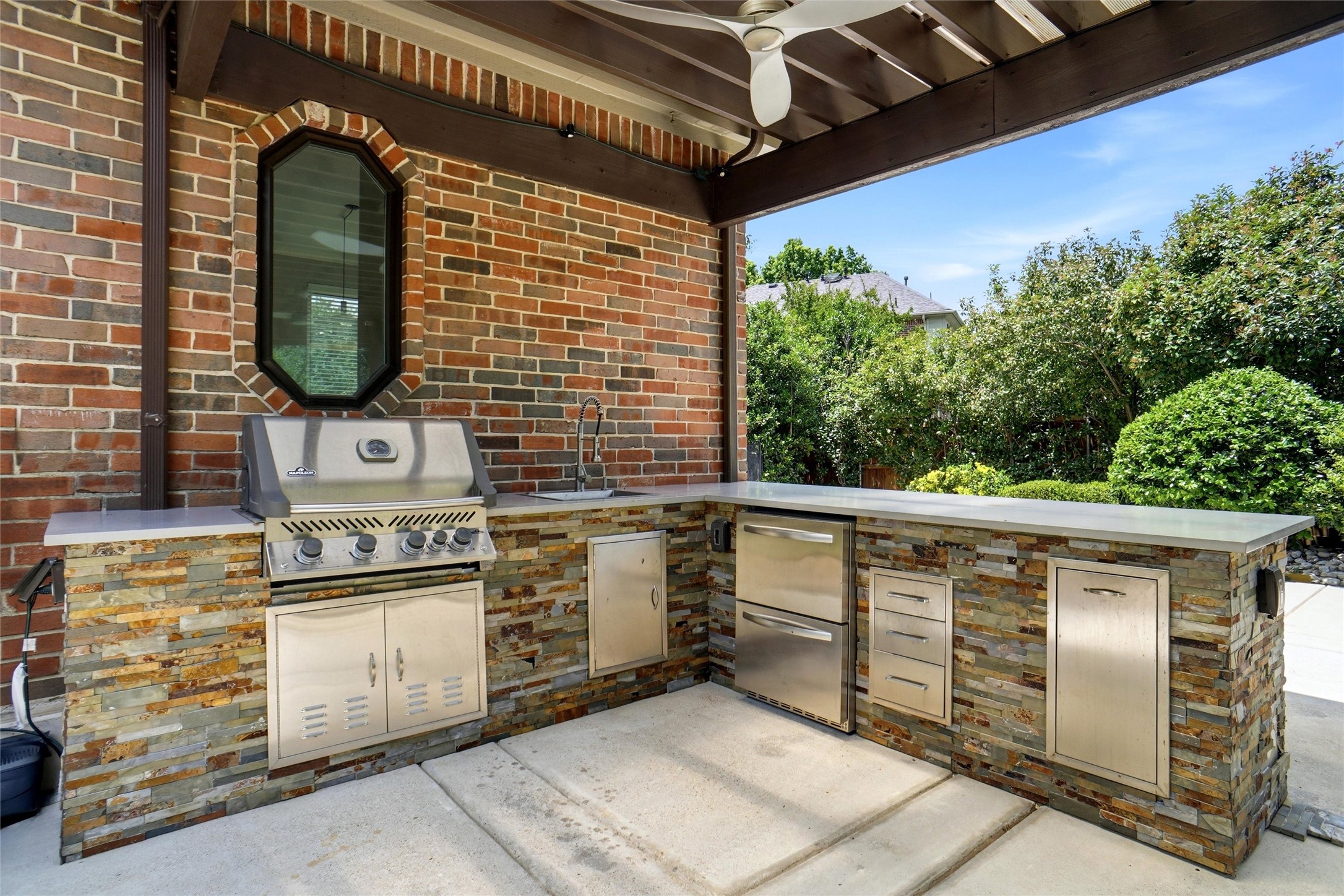 902 Dowling Court