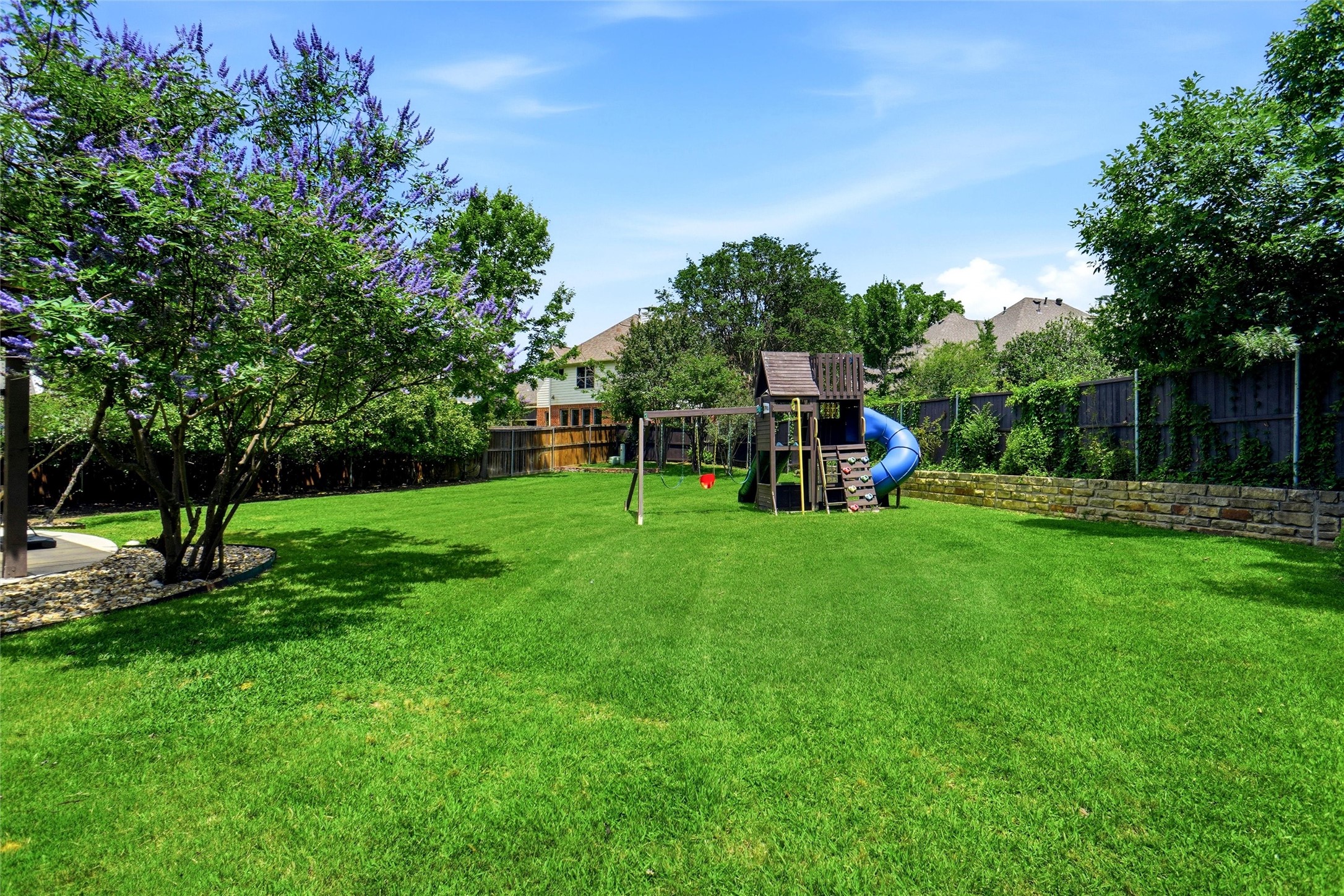 902 Dowling Court