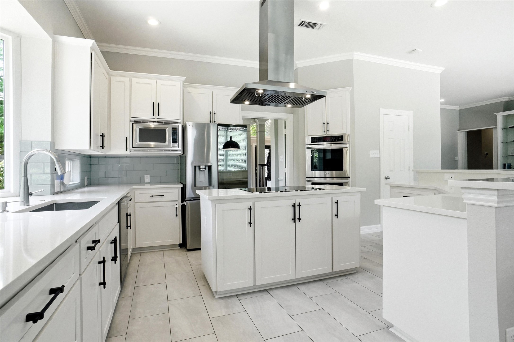 902 Dowling Court