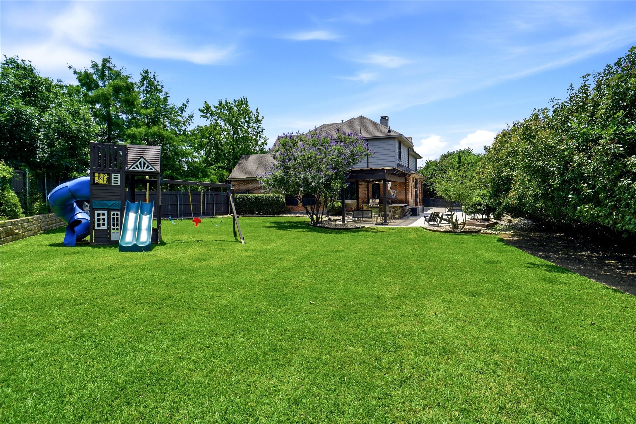 902 Dowling Court