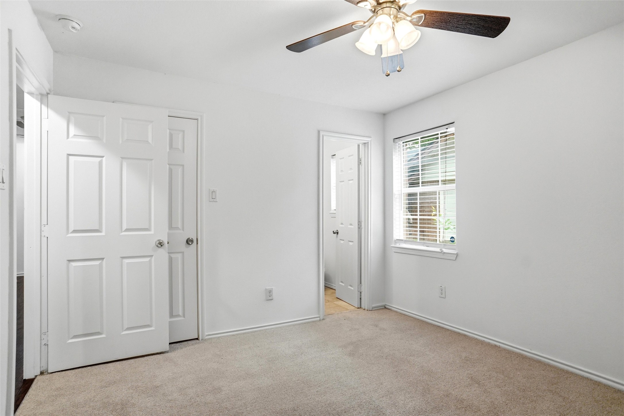 2222 Woodoak Drive