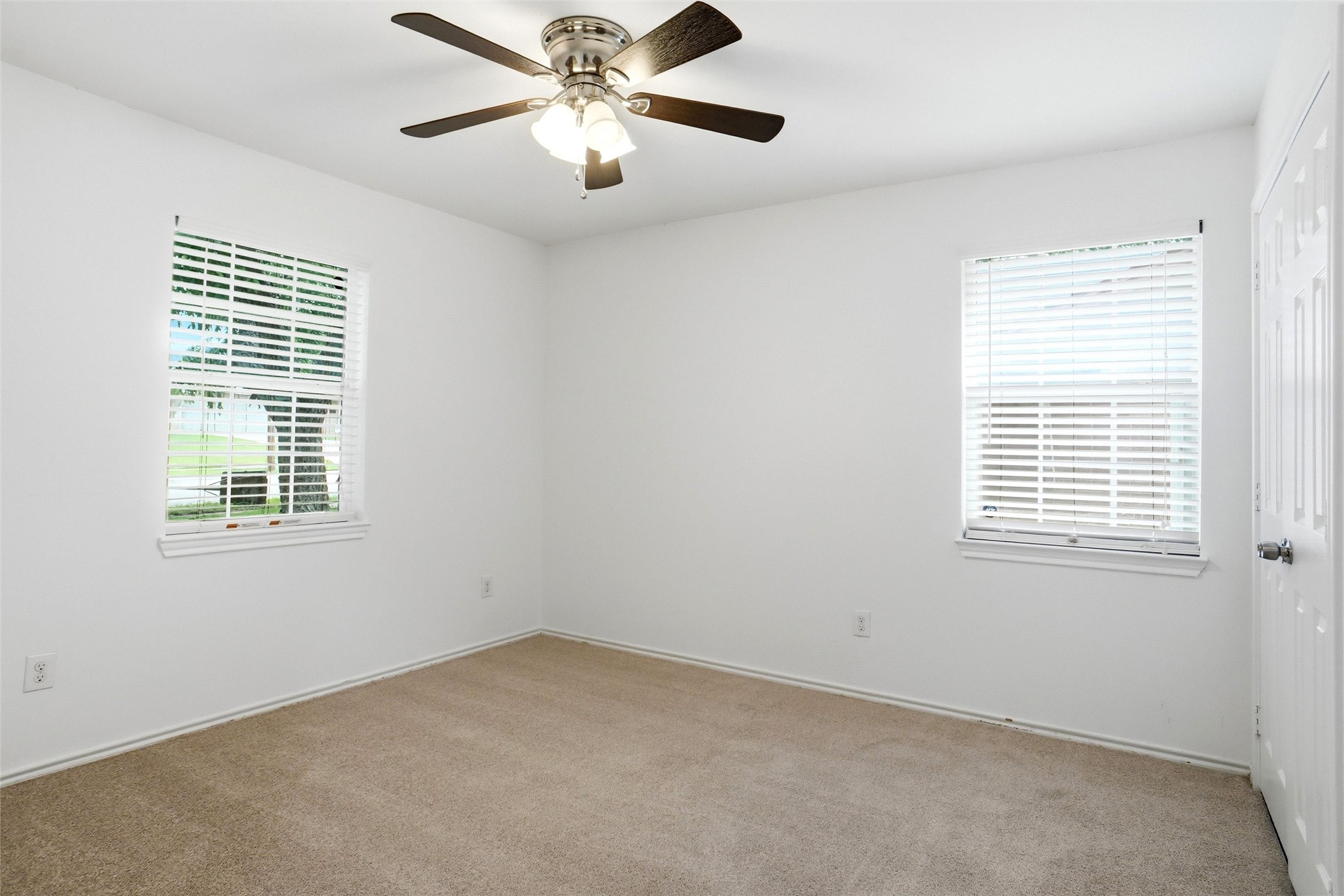 2222 Woodoak Drive
