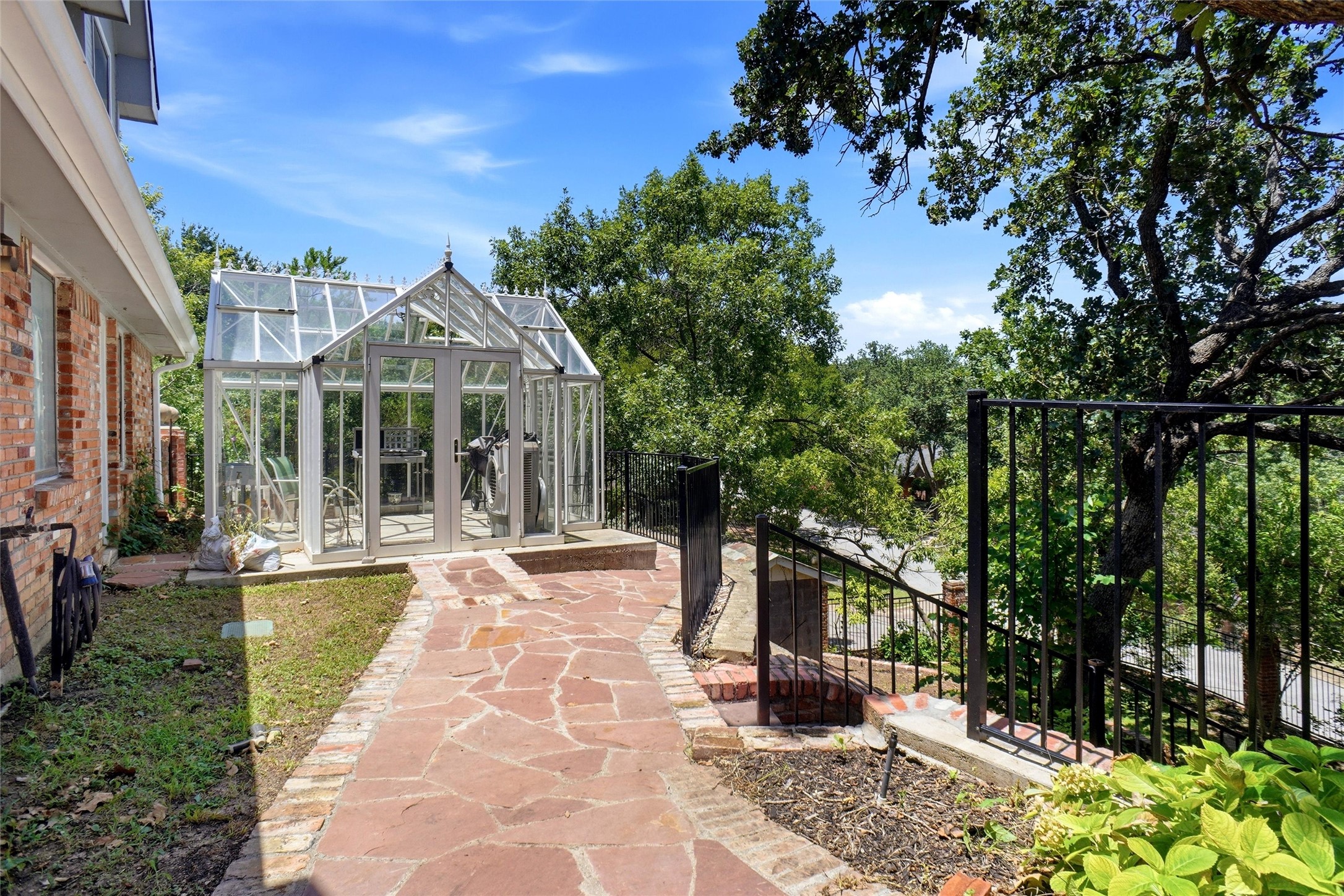 2011 Ridgemont Court