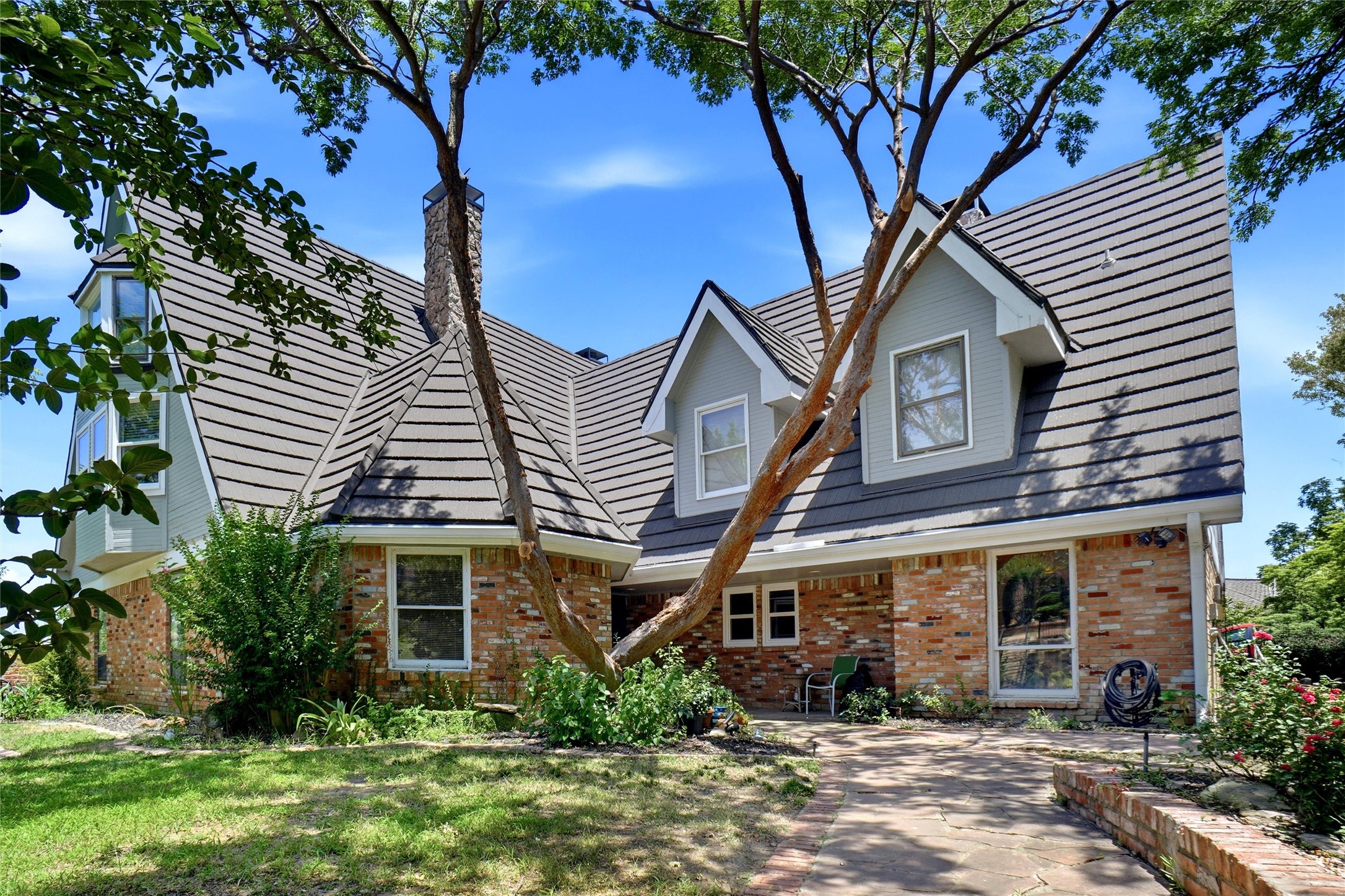 2011 Ridgemont Court