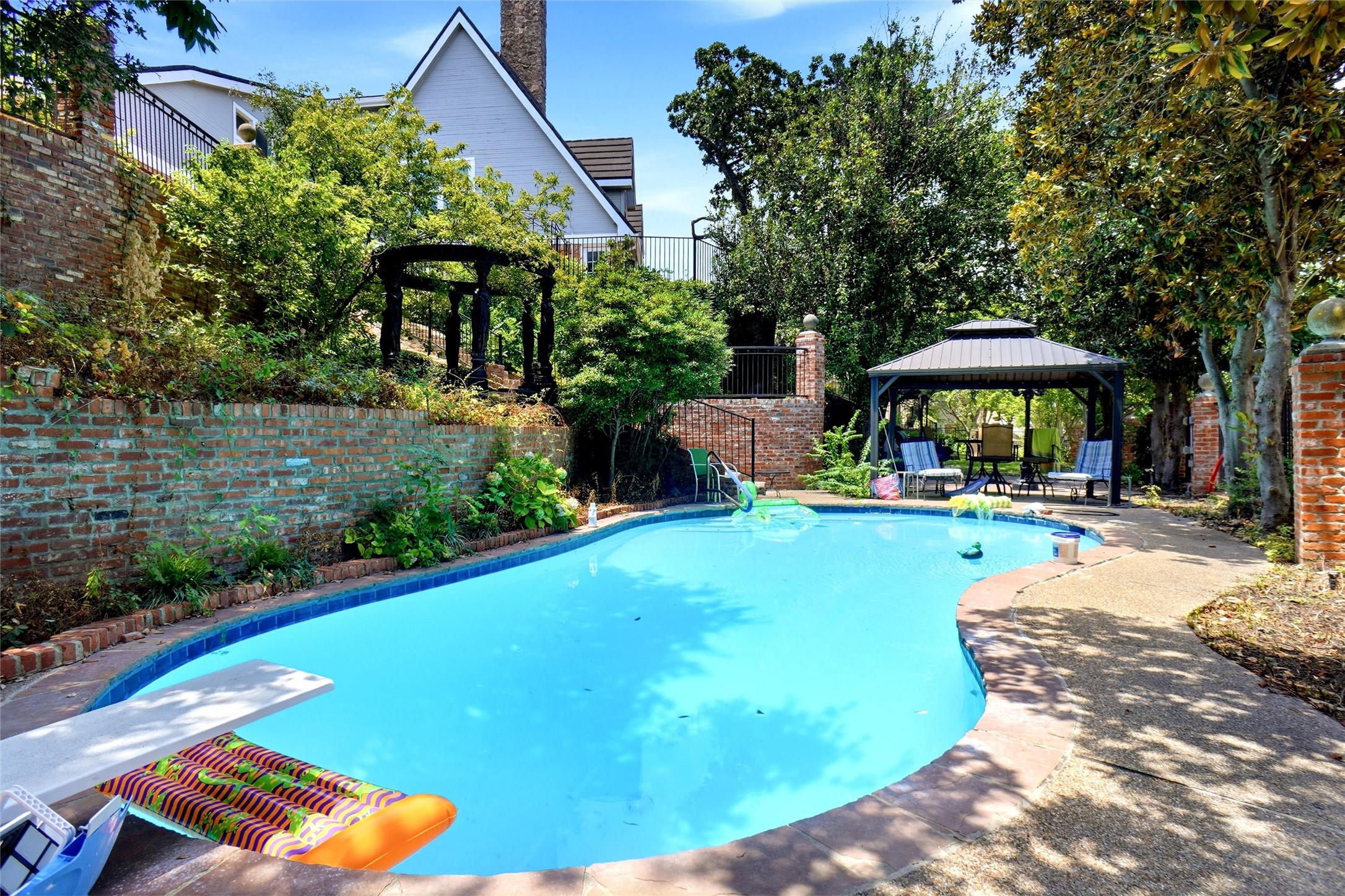 2011 Ridgemont Court