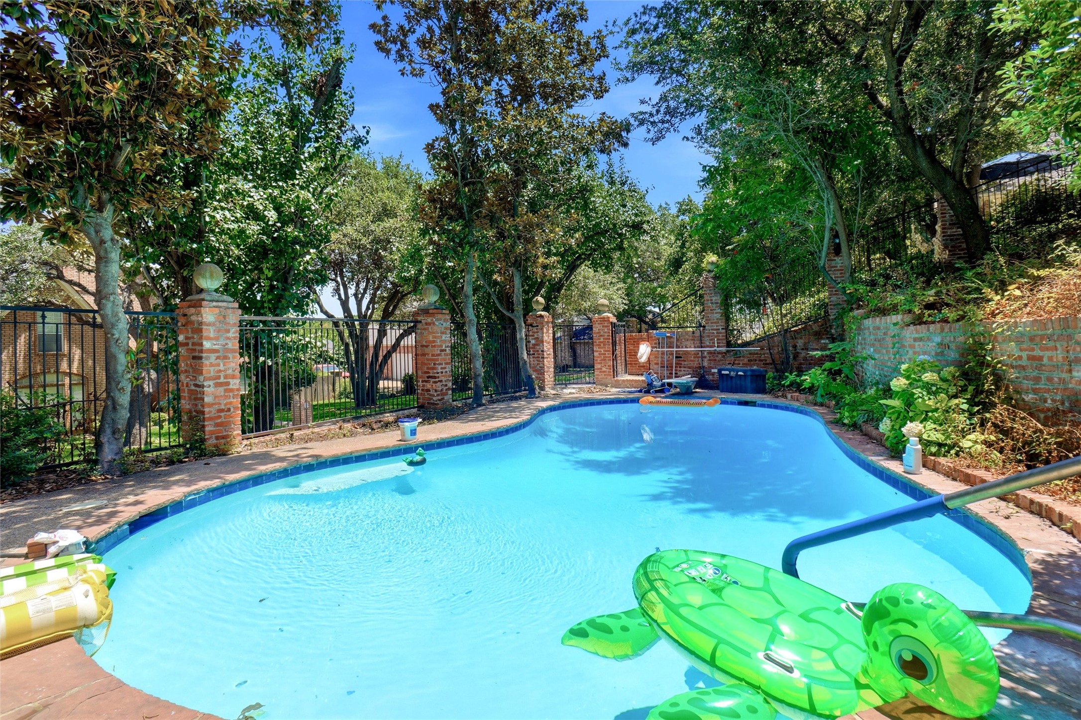 2011 Ridgemont Court