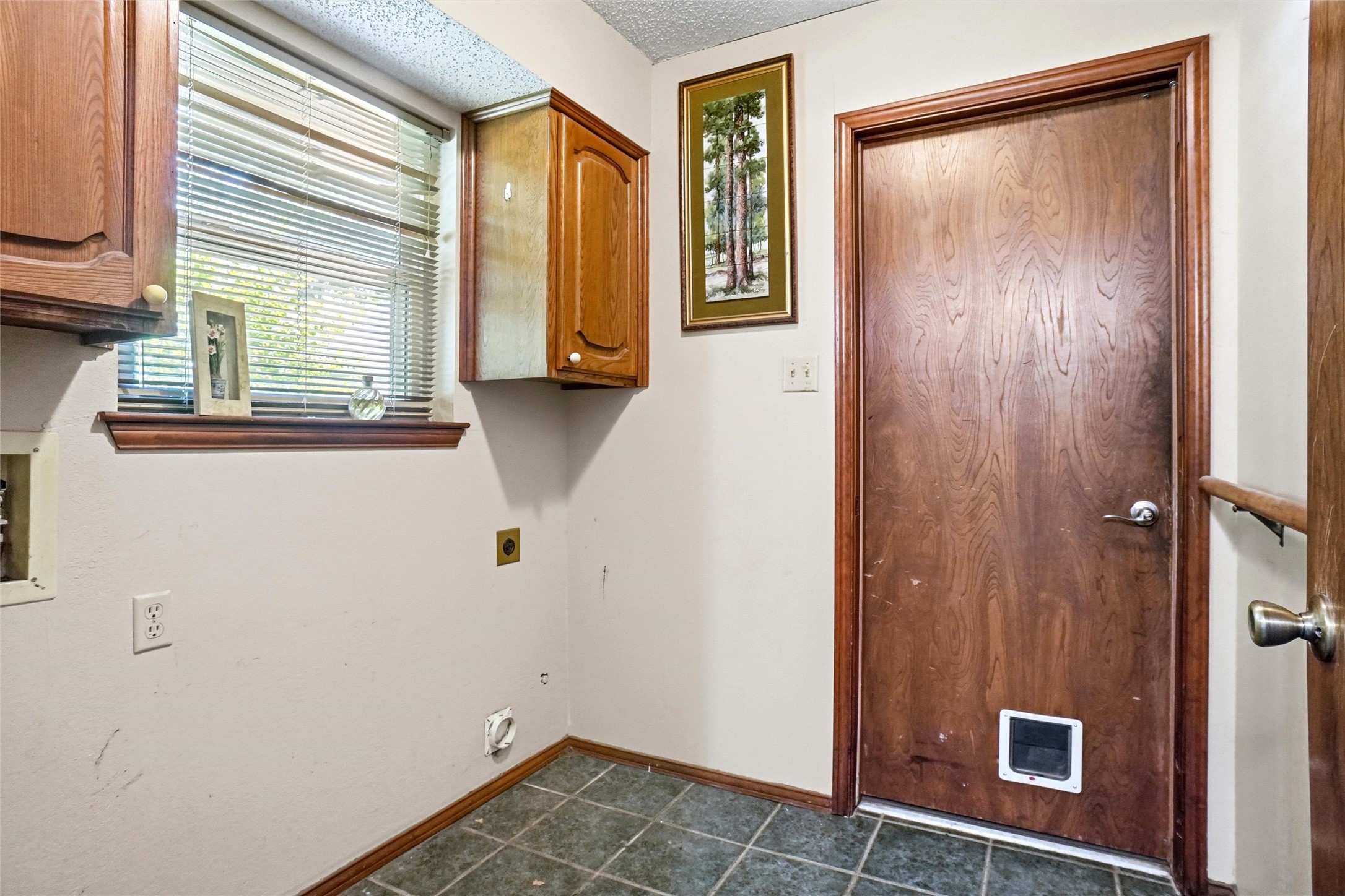 35 Hickory Hills Boulevard