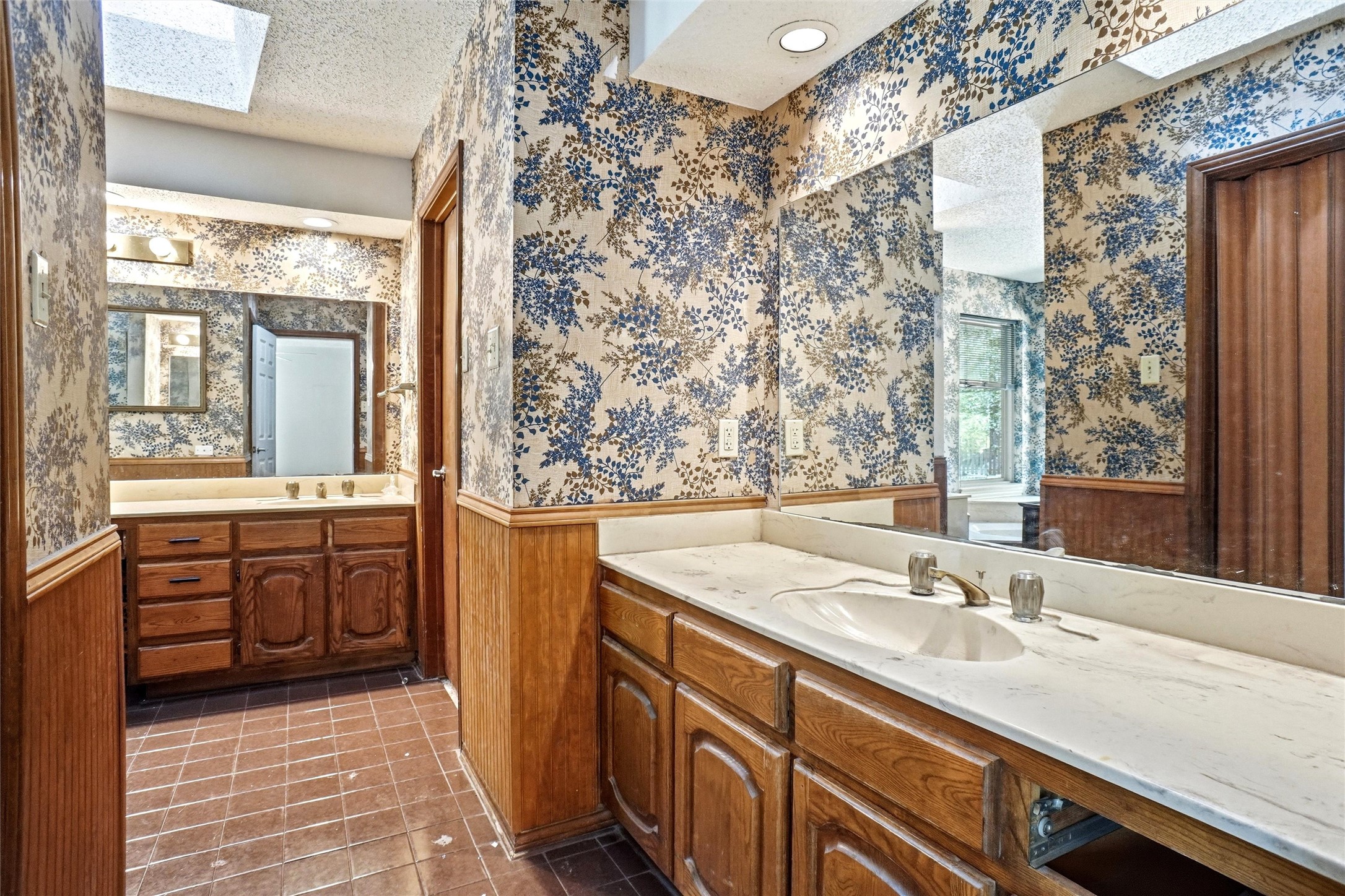 35 Hickory Hills Boulevard