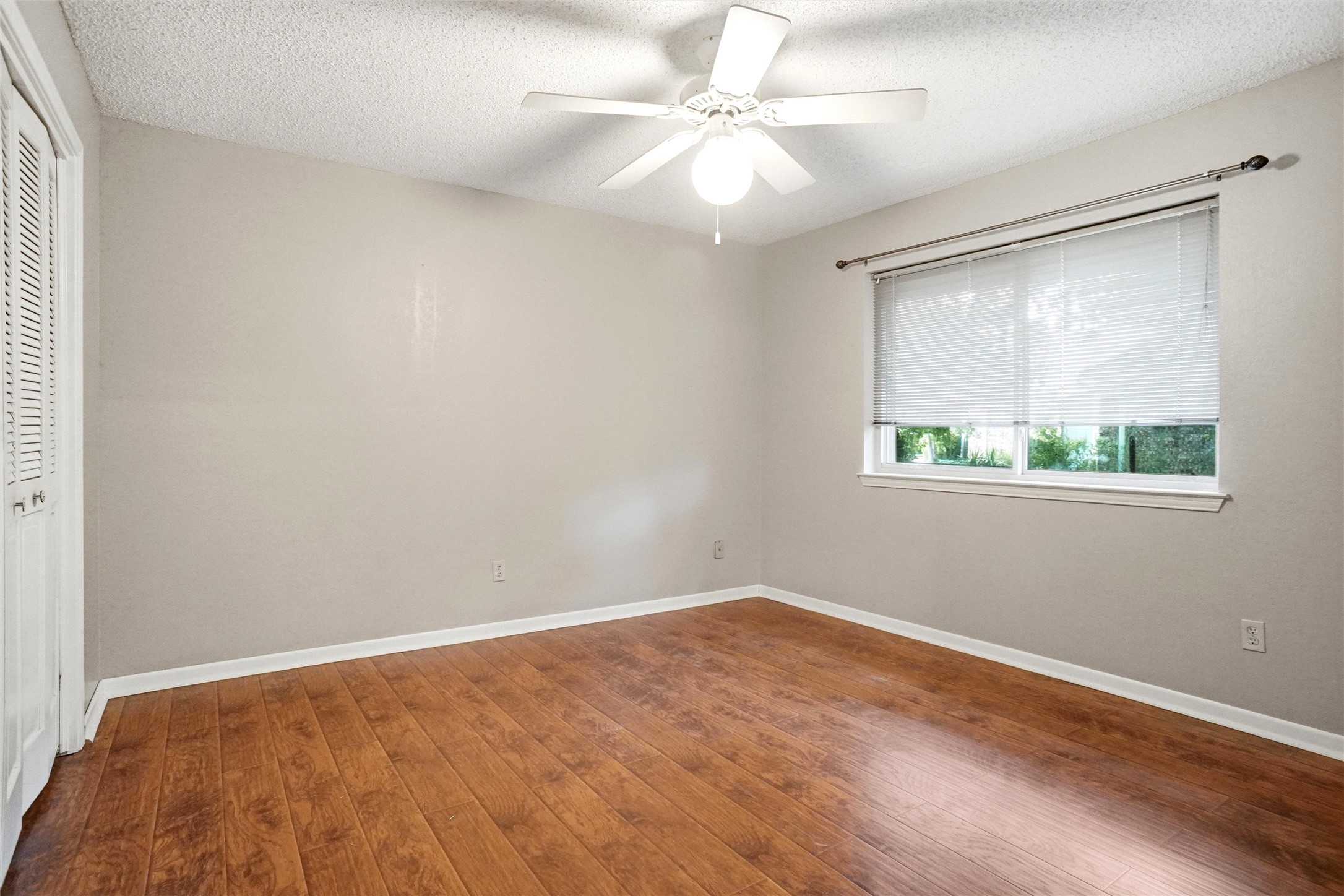35 Hickory Hills Boulevard